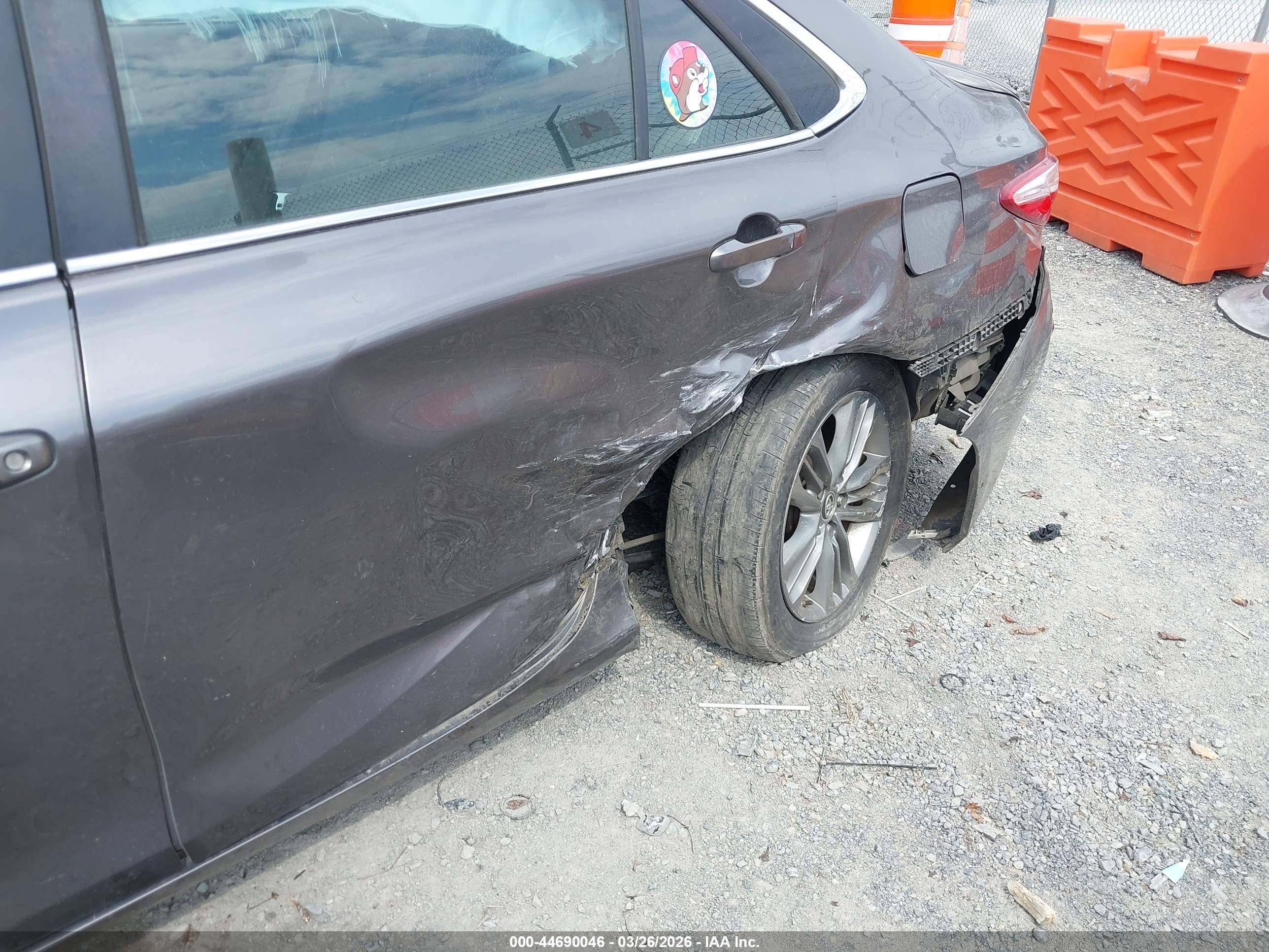 TOYOTA CAMRY image 6