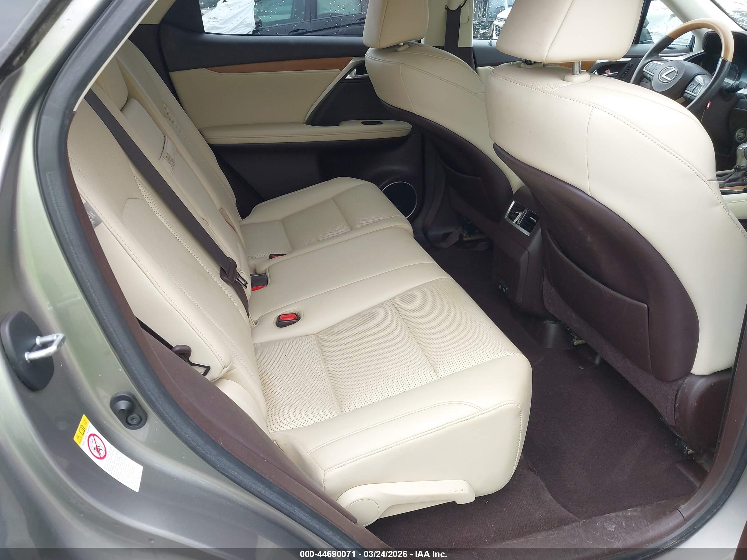 LEXUS RX image 8