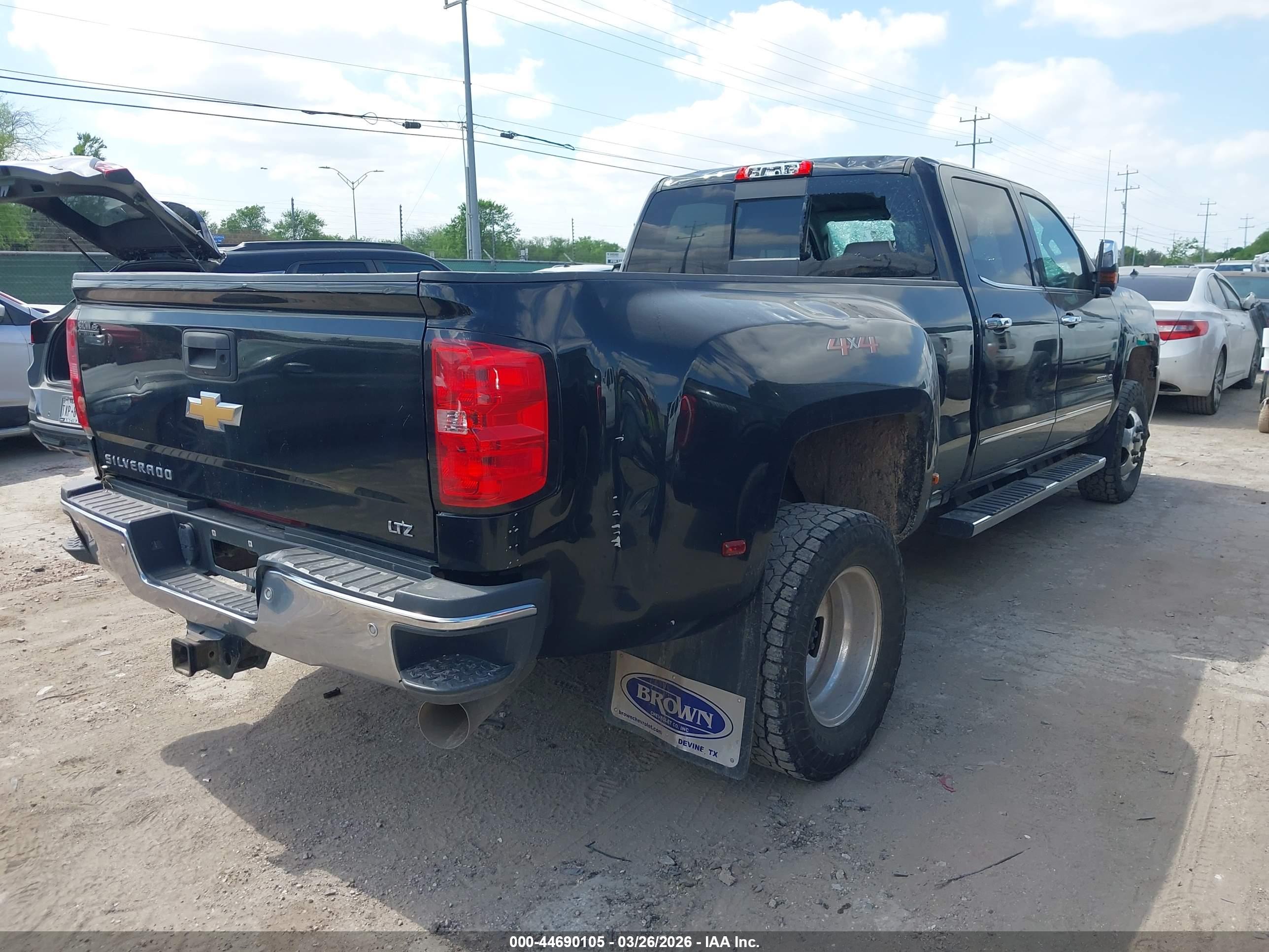 CHEVROLET SILVERADO image 4