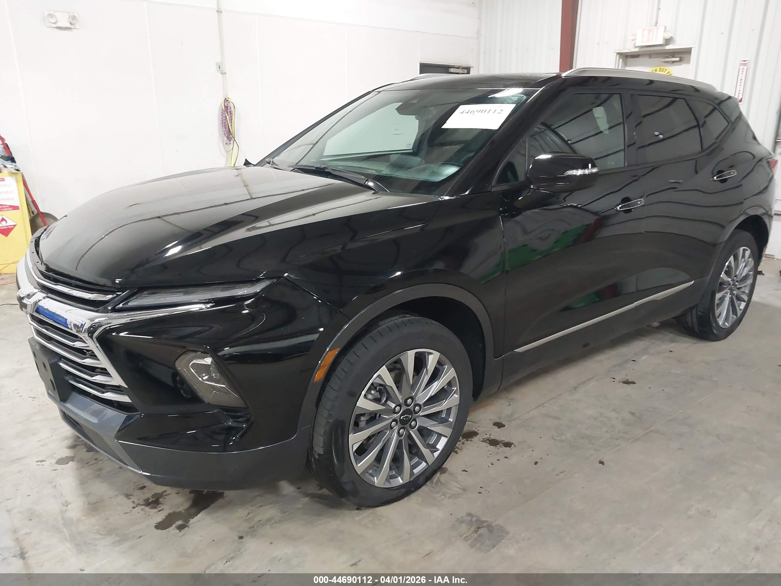 CHEVROLET BLAZER image 2