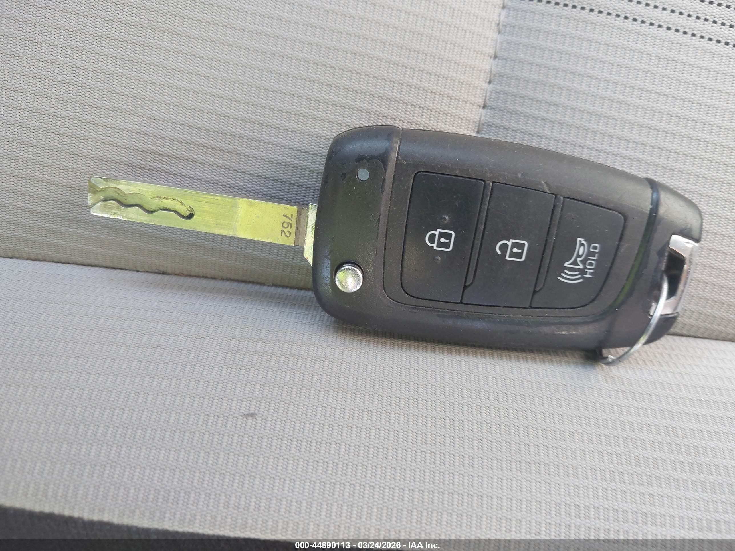 HYUNDAI VENUE image 11