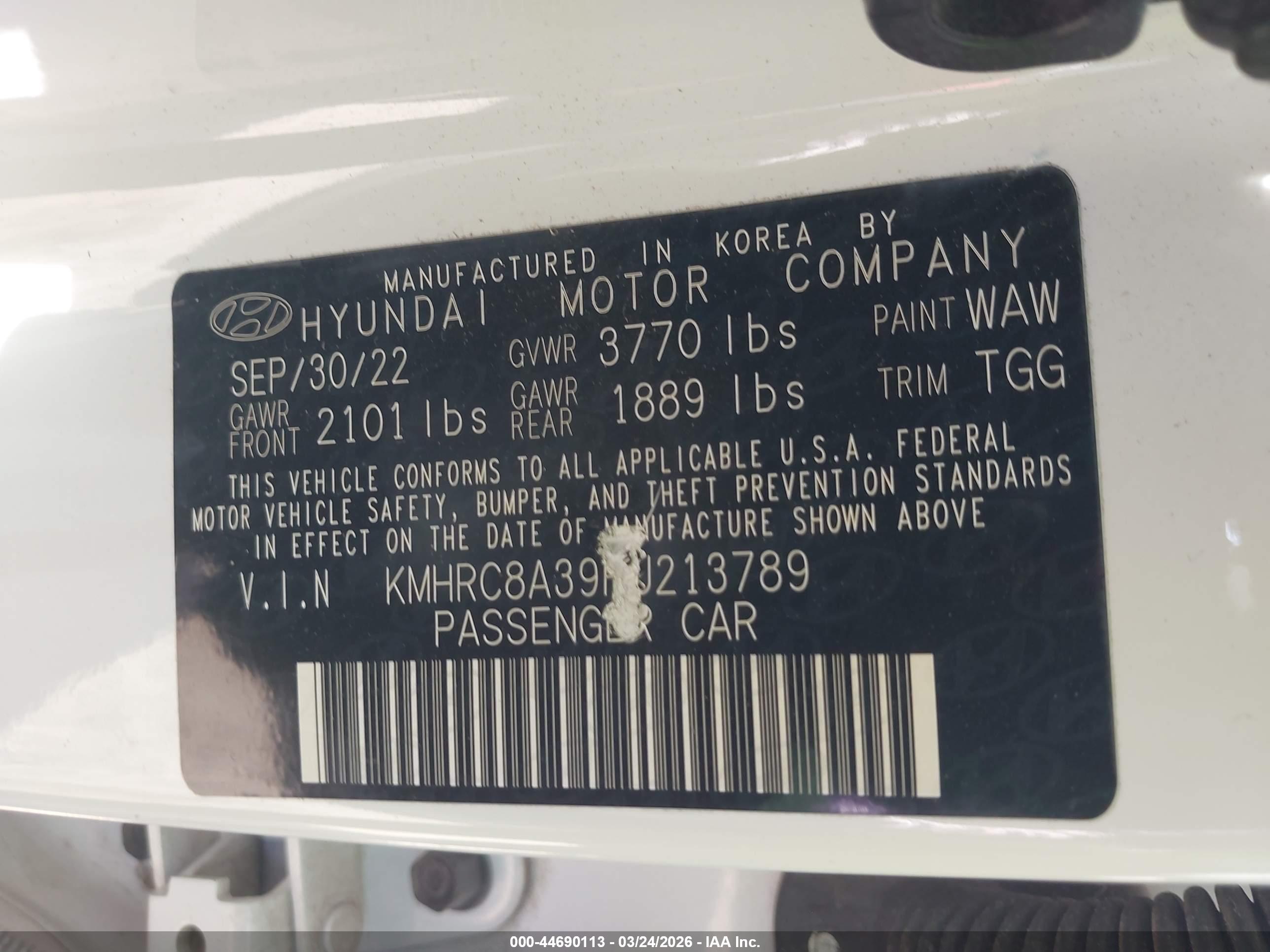 HYUNDAI VENUE image 9