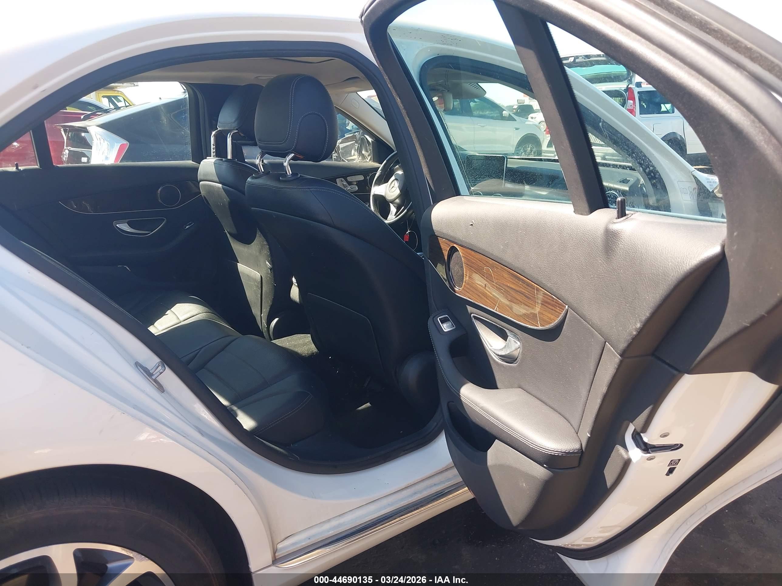 MERCEDES-BENZ C image 8