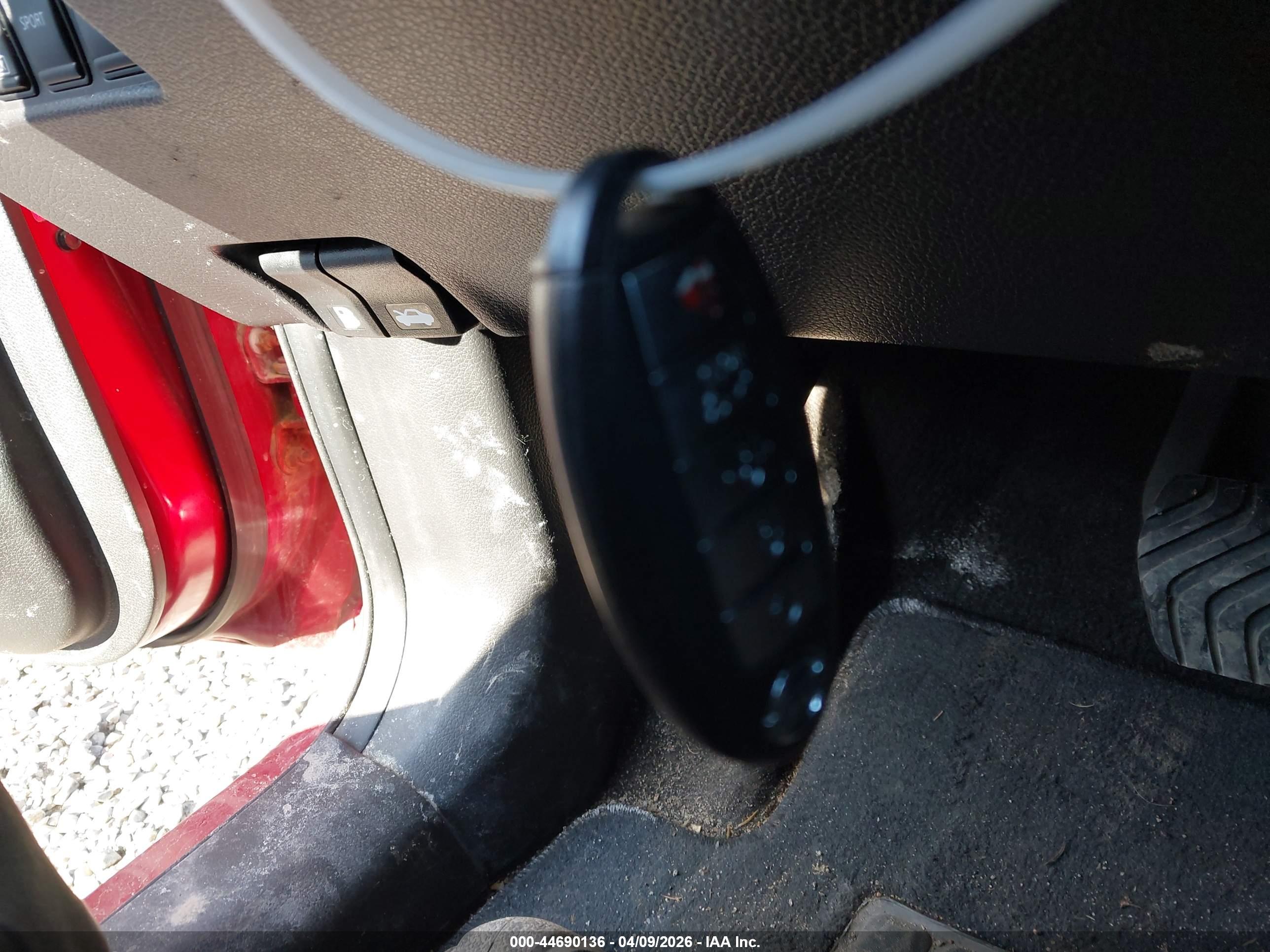 NISSAN ROGUE image 11