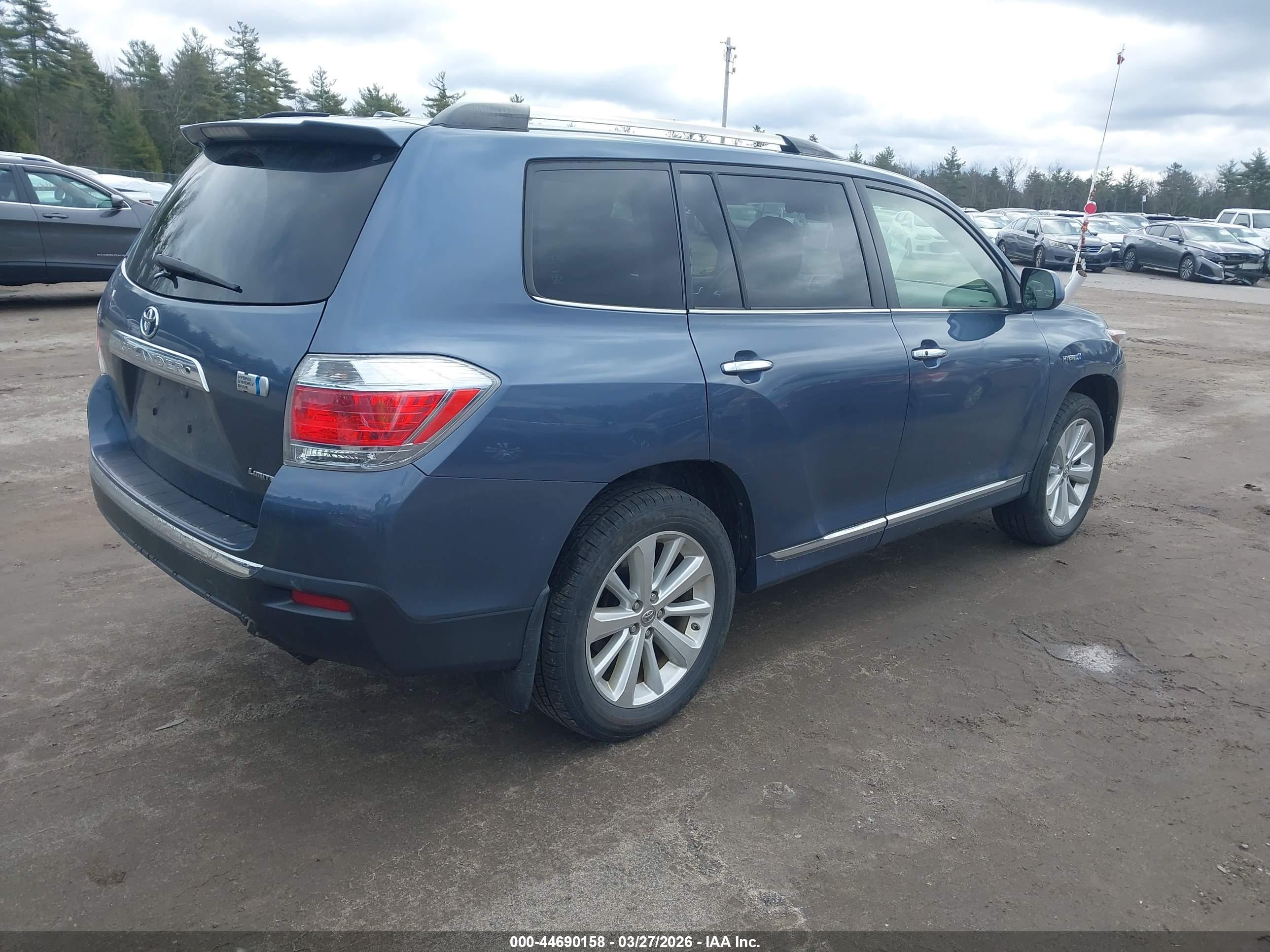 TOYOTA HIGHLANDER image 4
