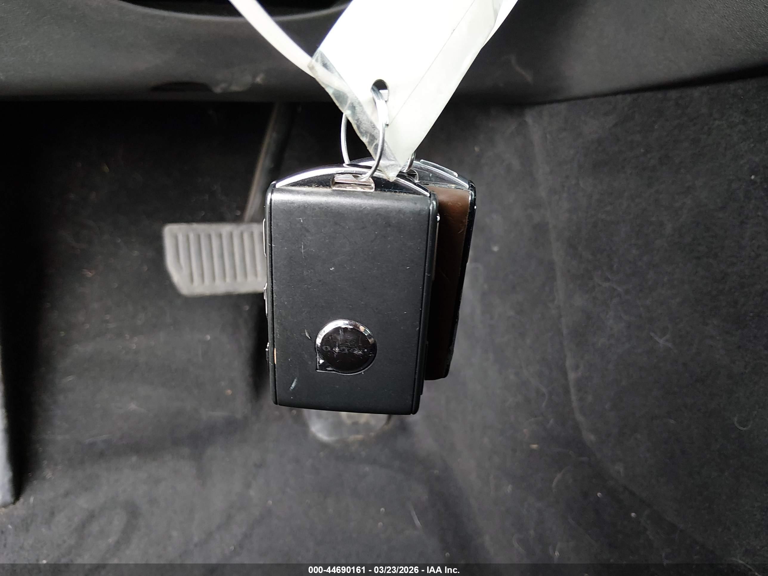 VOLVO S90 image 11
