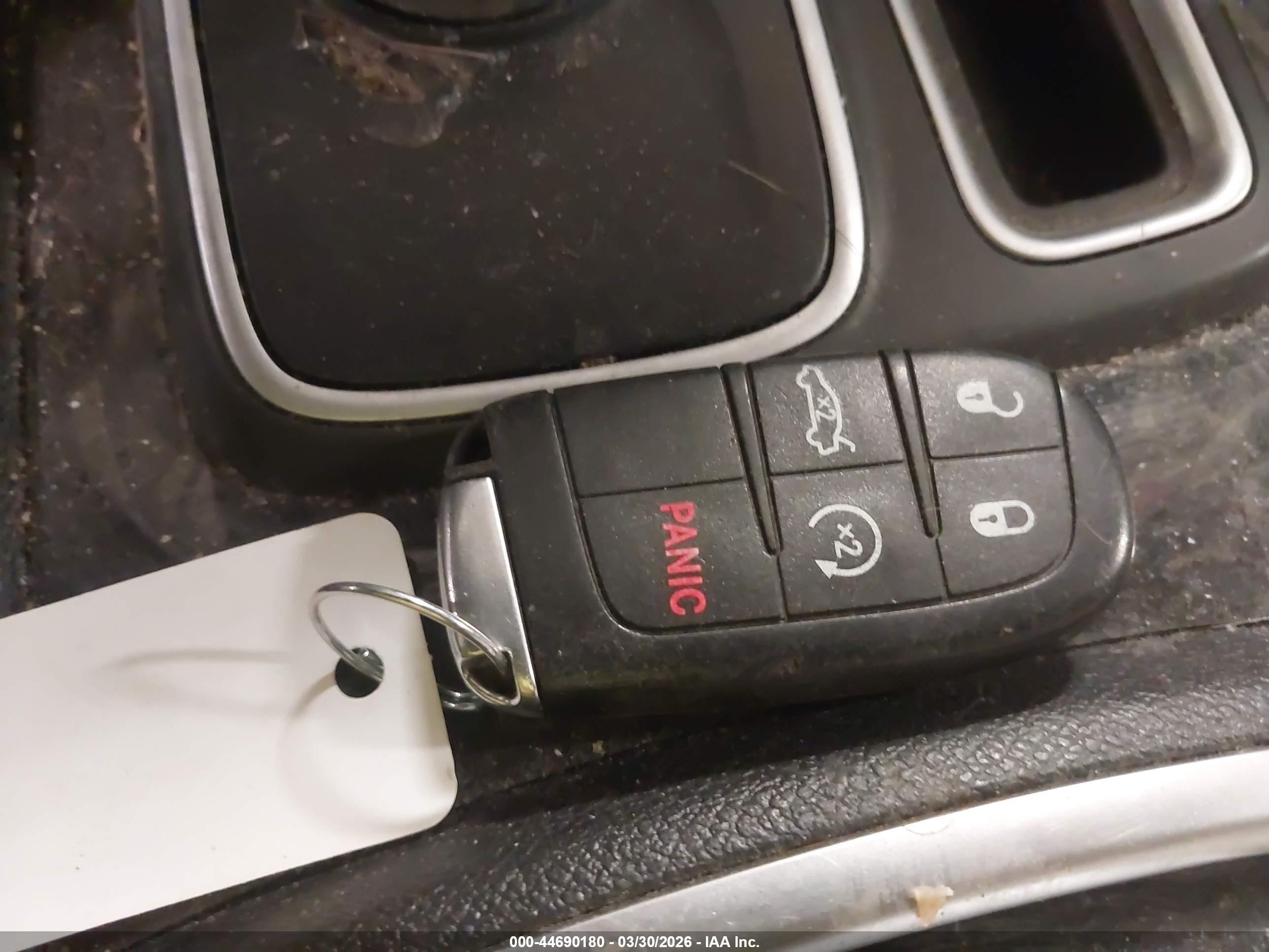 CHRYSLER 300 image 11