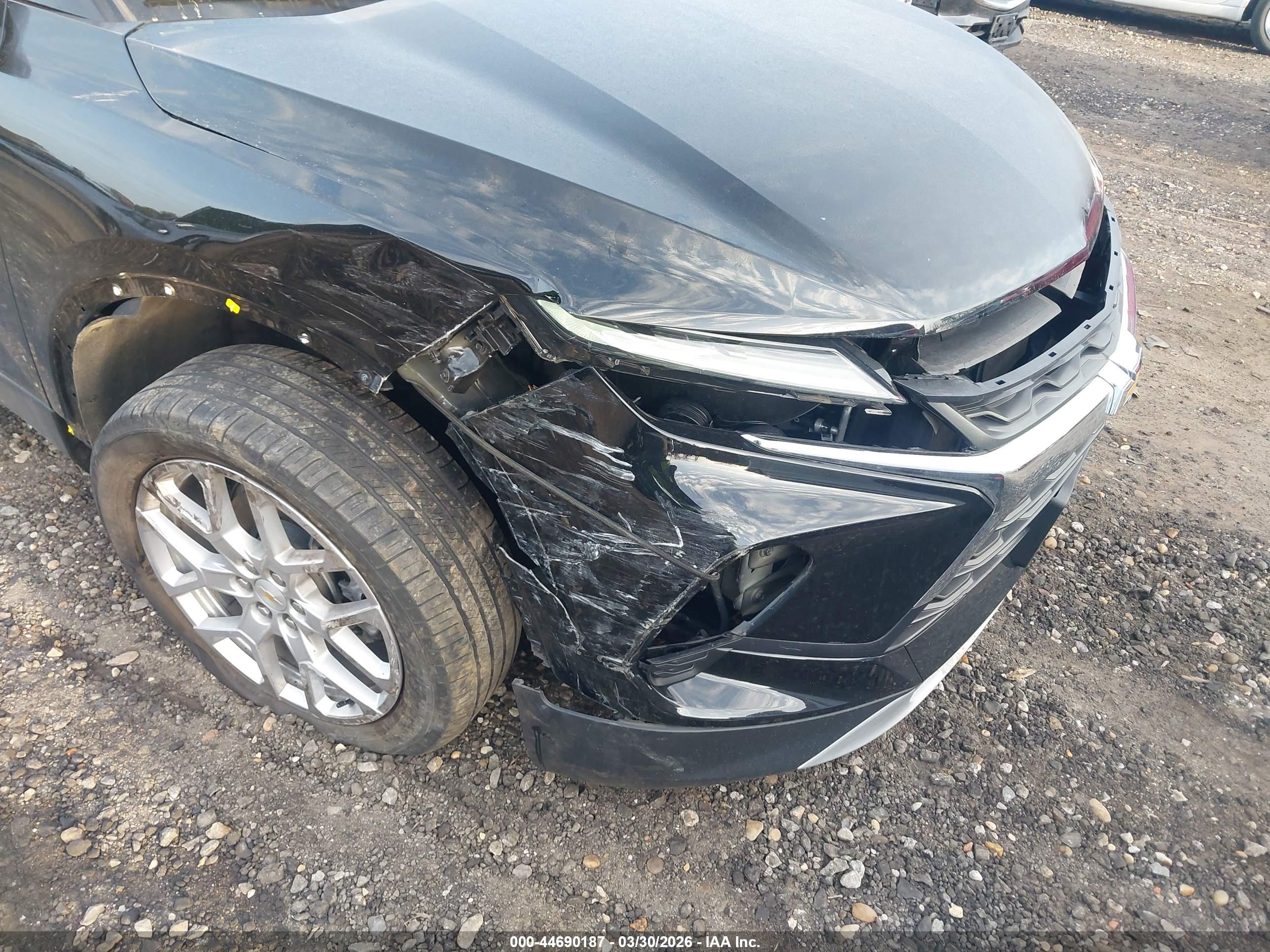 CHEVROLET BLAZER image 6
