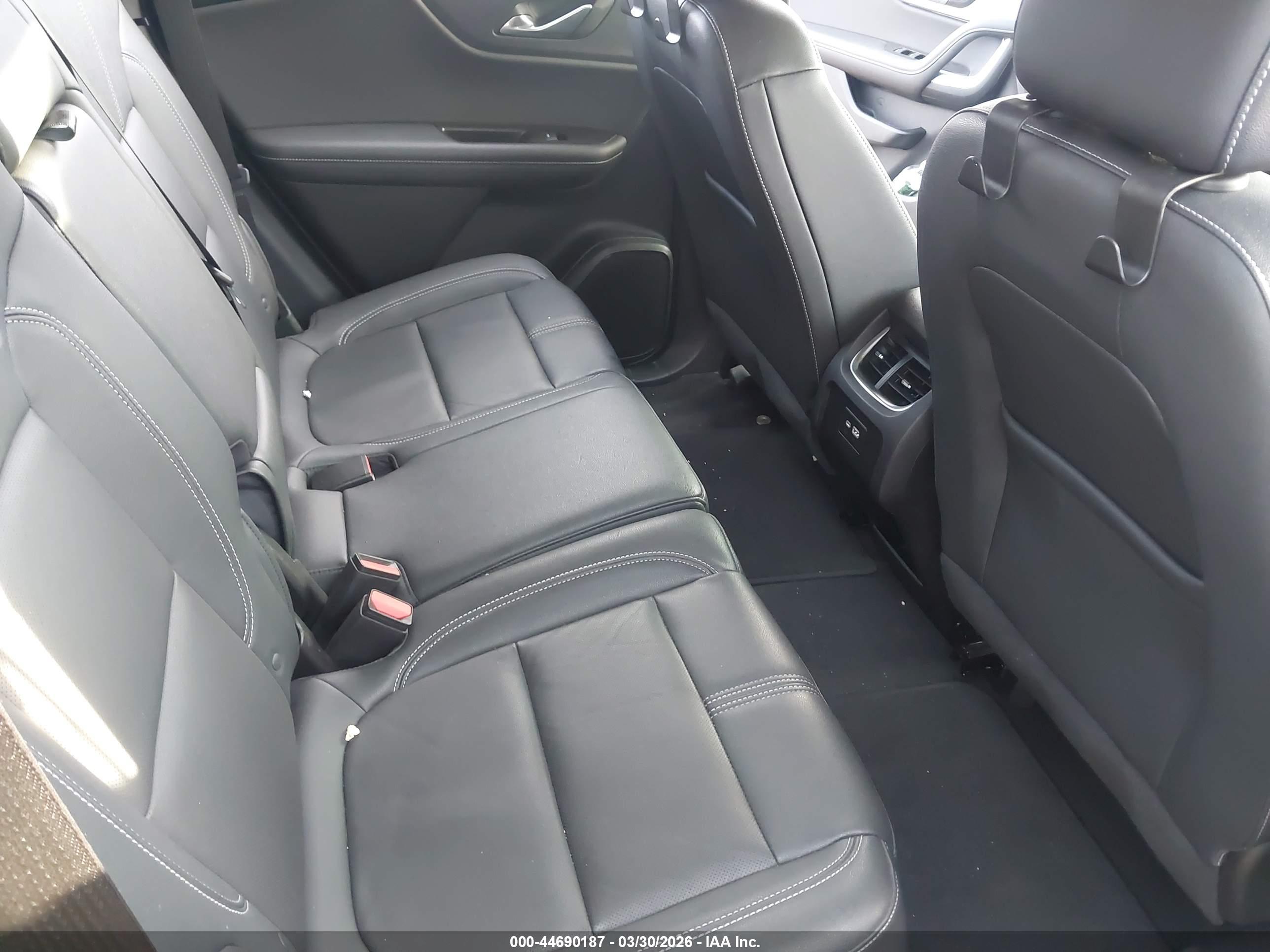 CHEVROLET BLAZER image 8