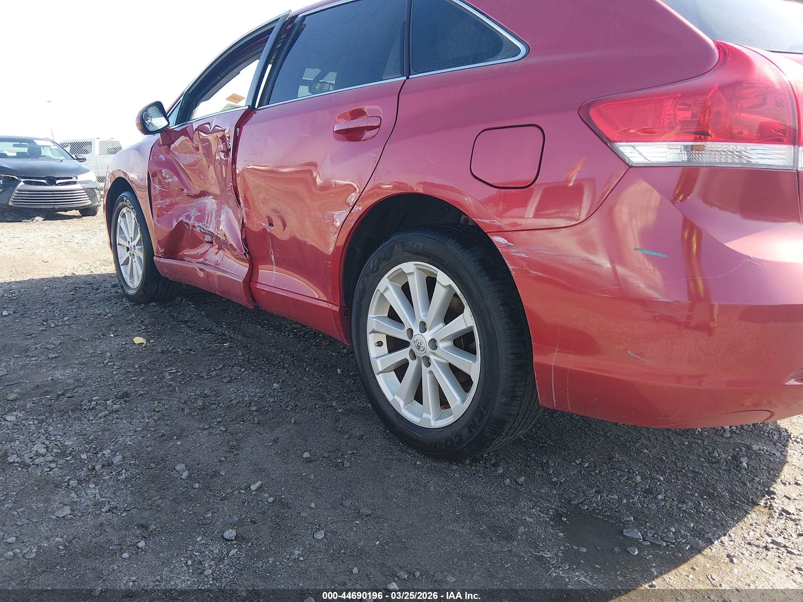 TOYOTA VENZA image 6