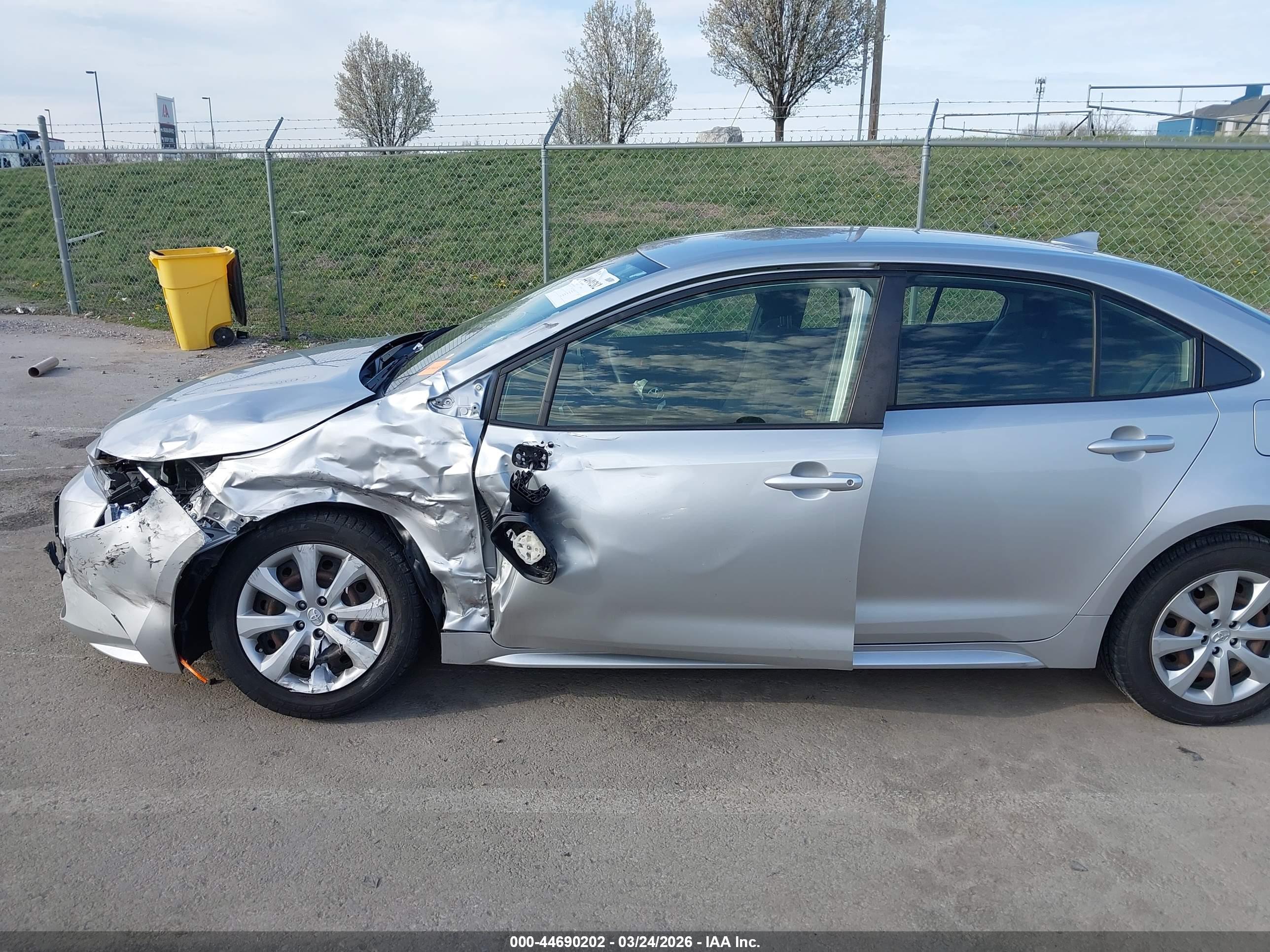 TOYOTA COROLLA image 6