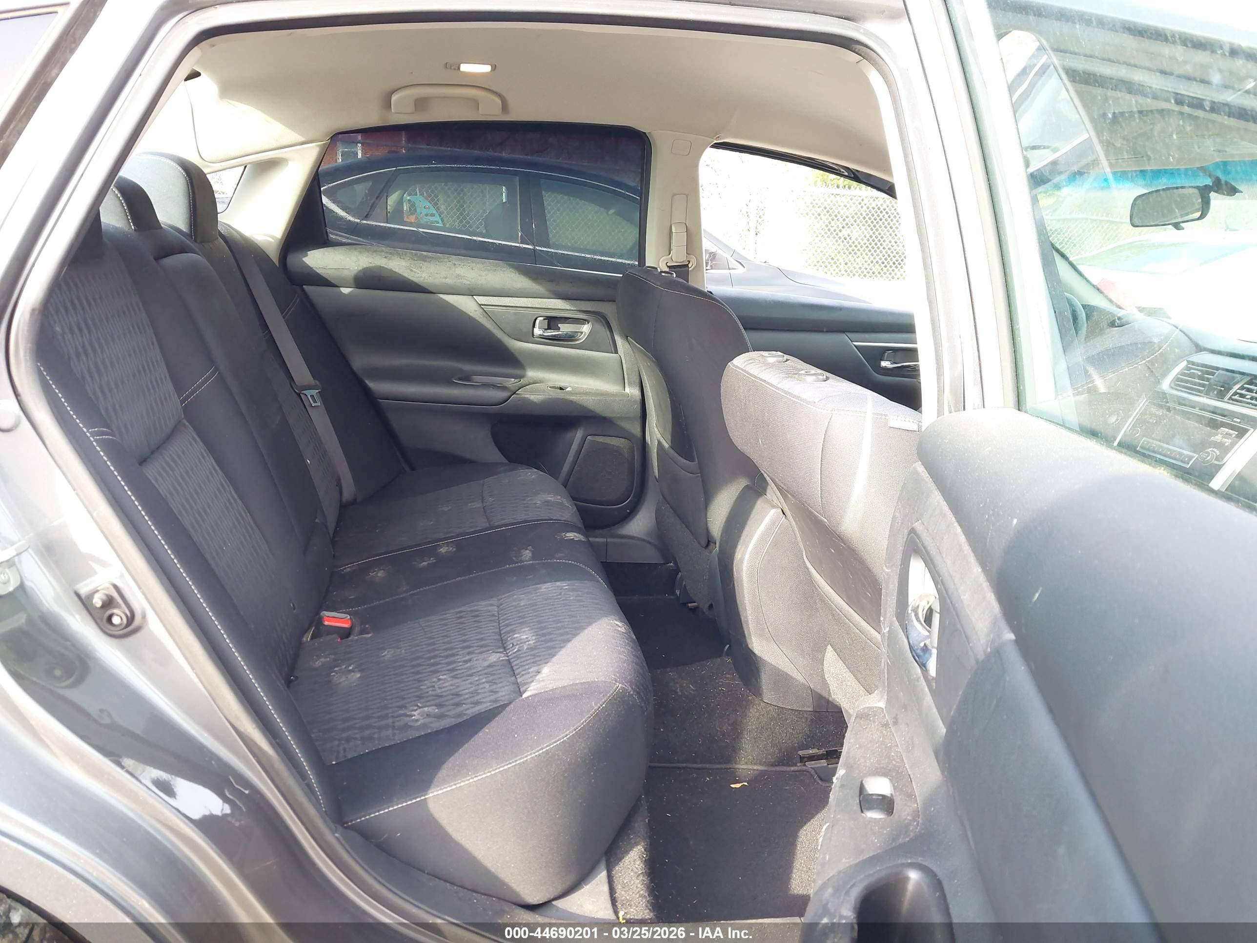 NISSAN ALTIMA image 8