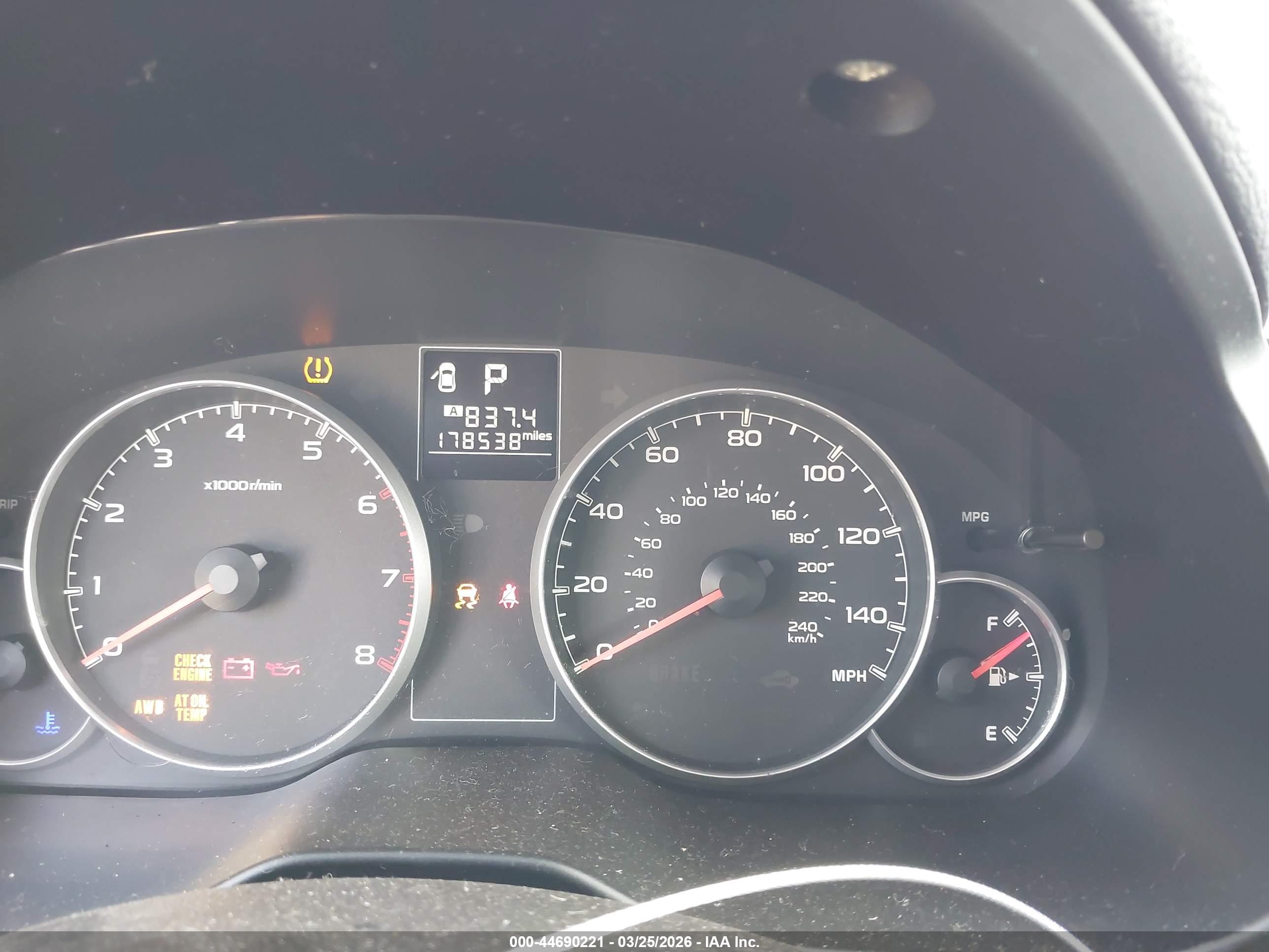 SUBARU OUTBACK image 7