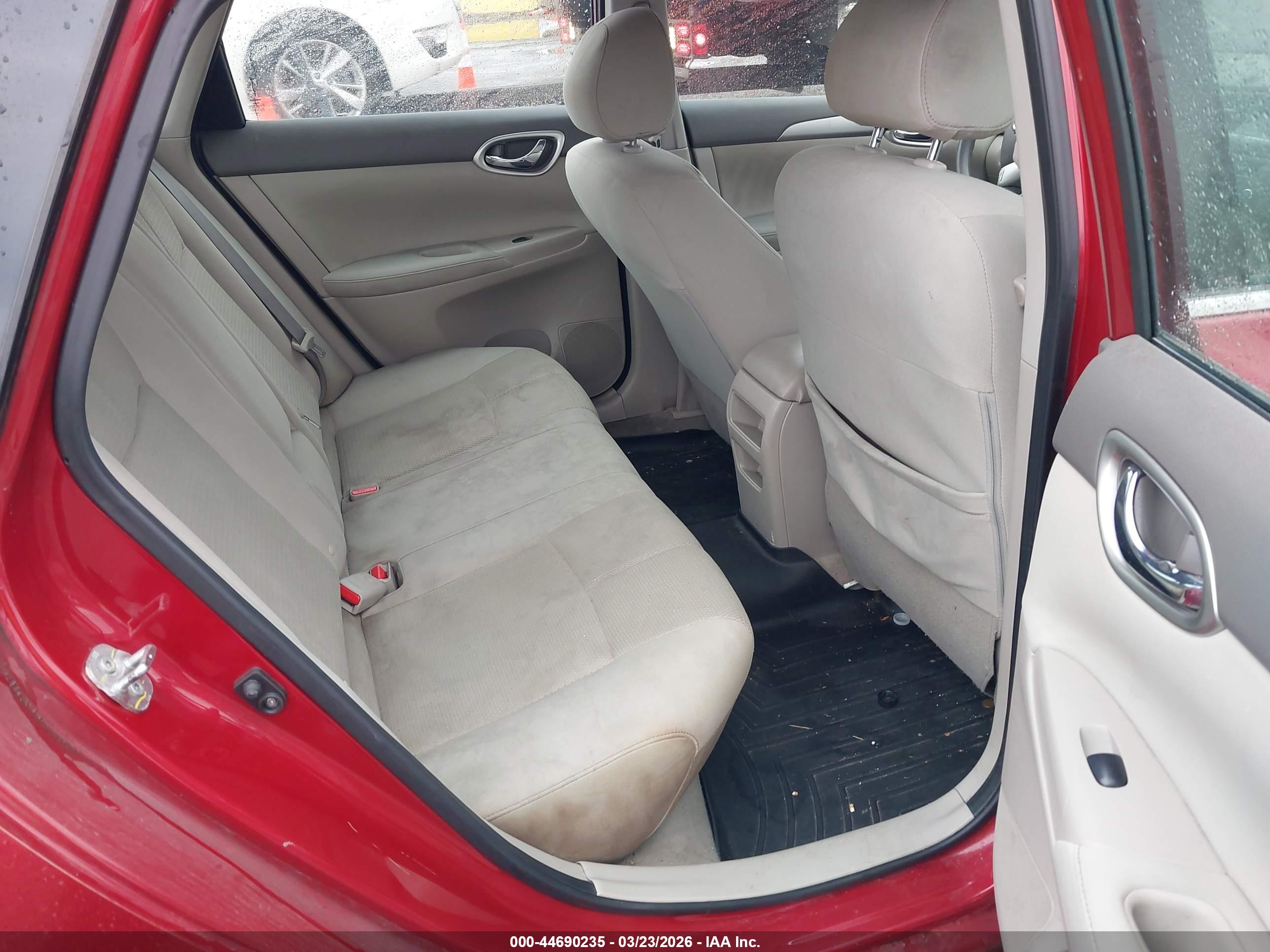NISSAN SENTRA image 8