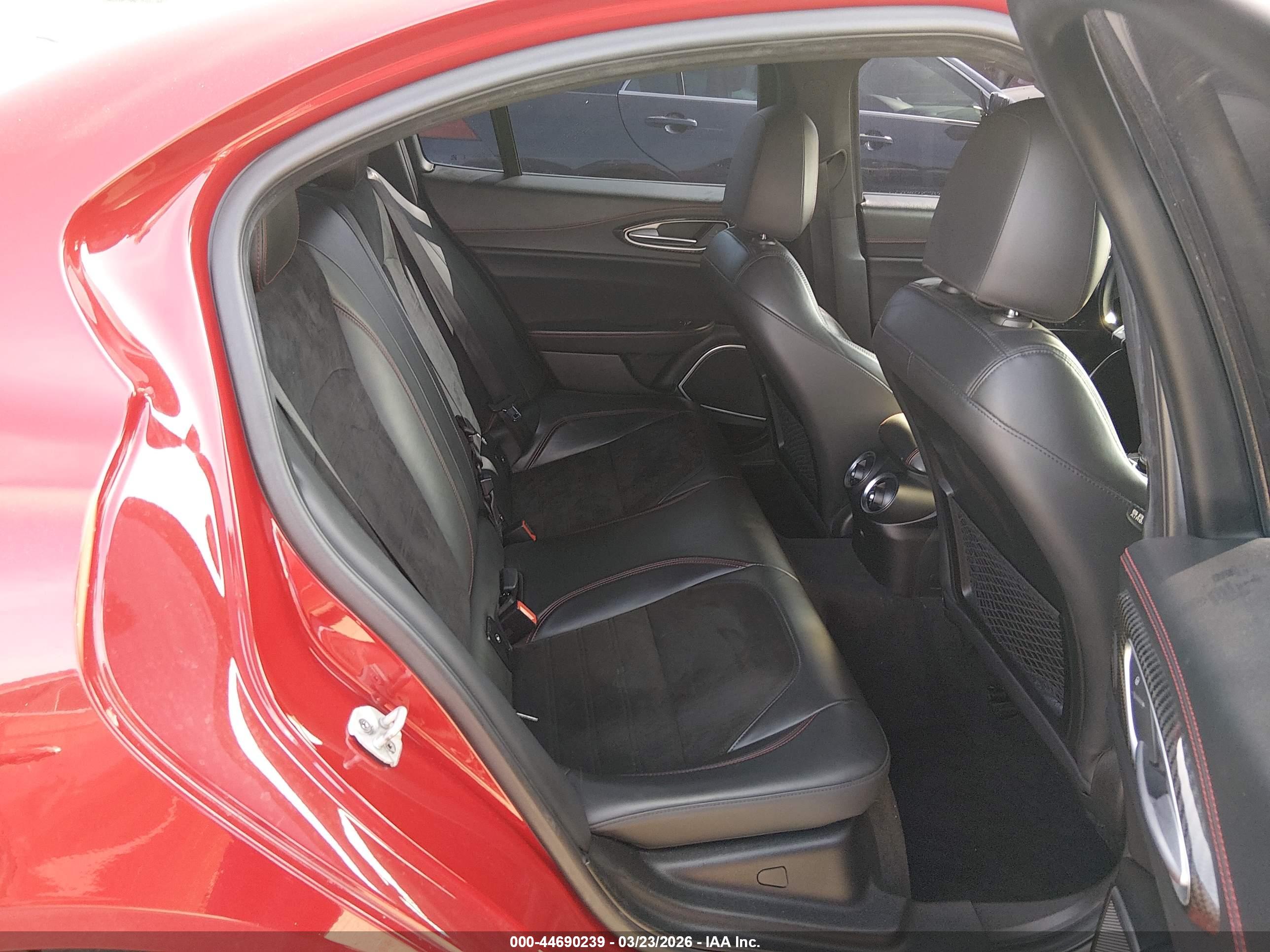 ALFA ROMEO image 8