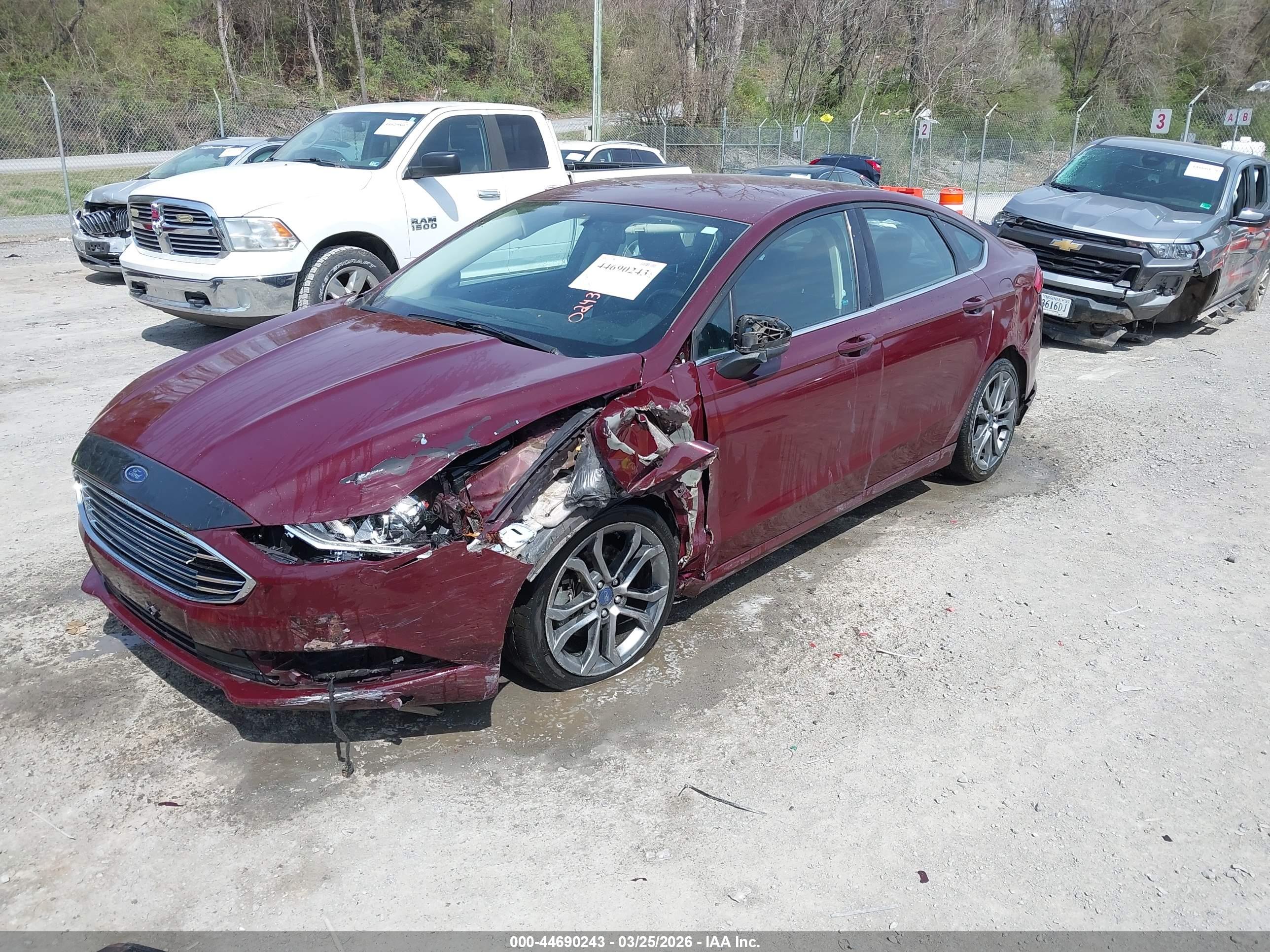 FORD FUSION image 2