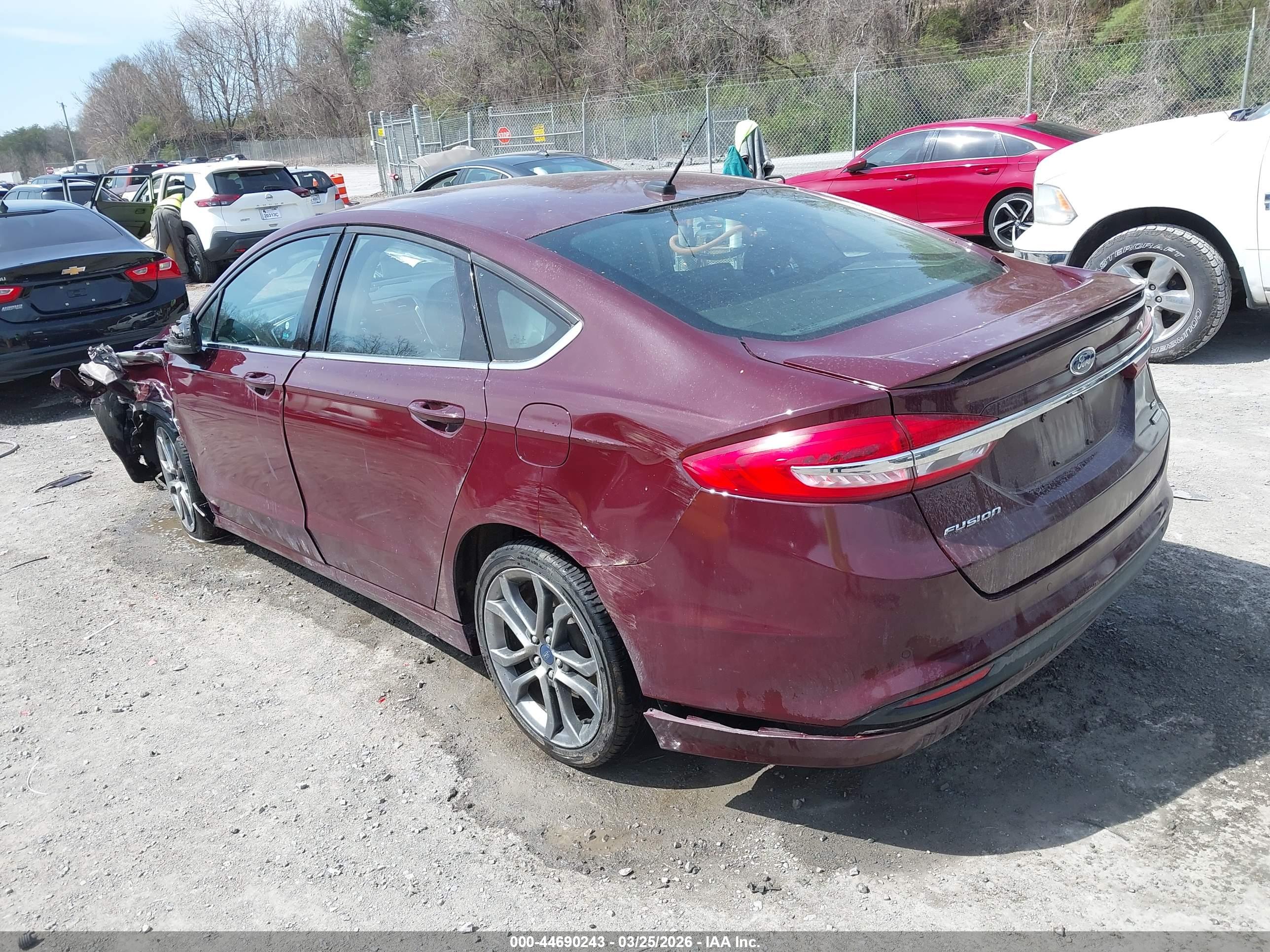 FORD FUSION image 3