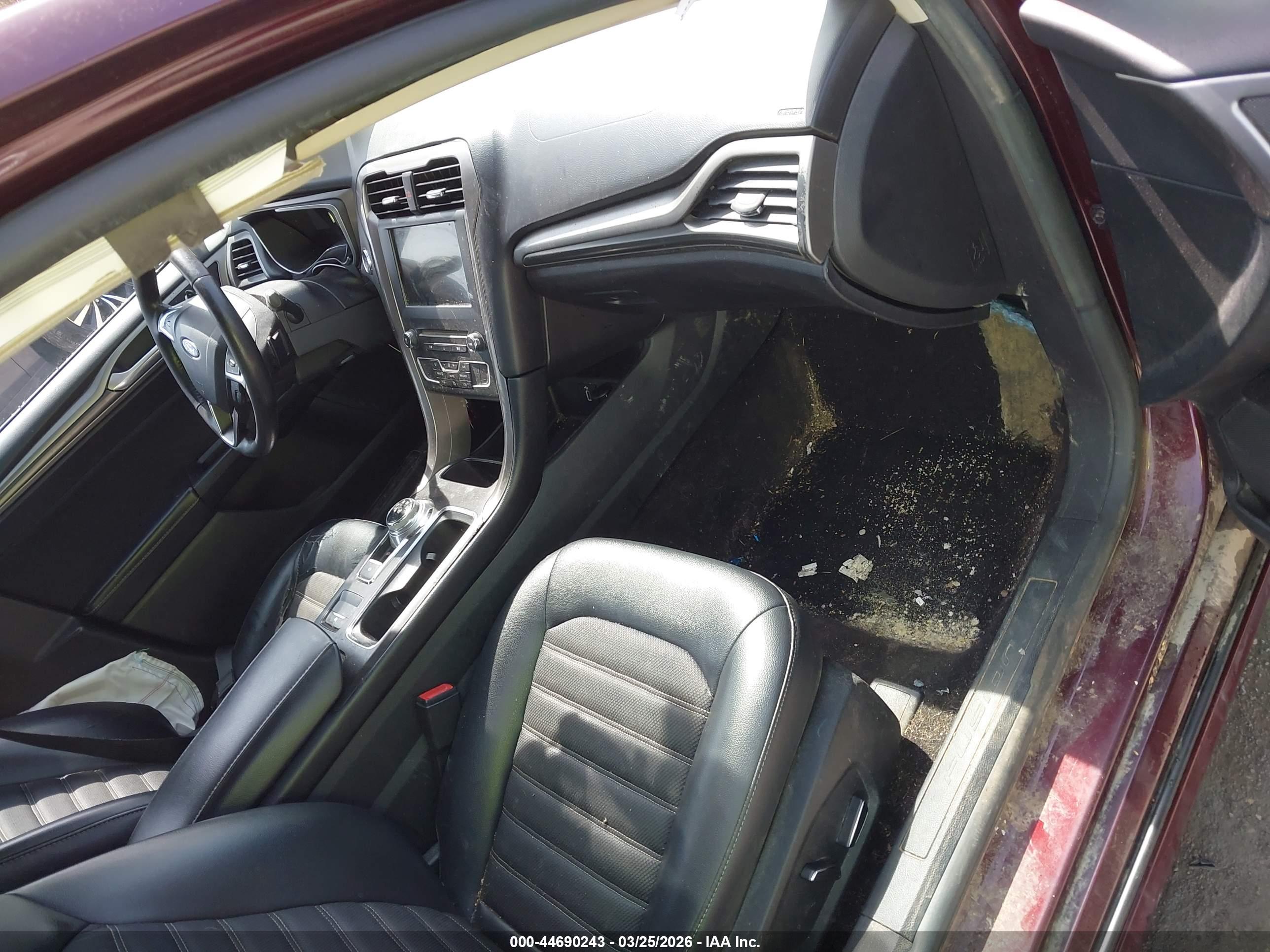 FORD FUSION image 5