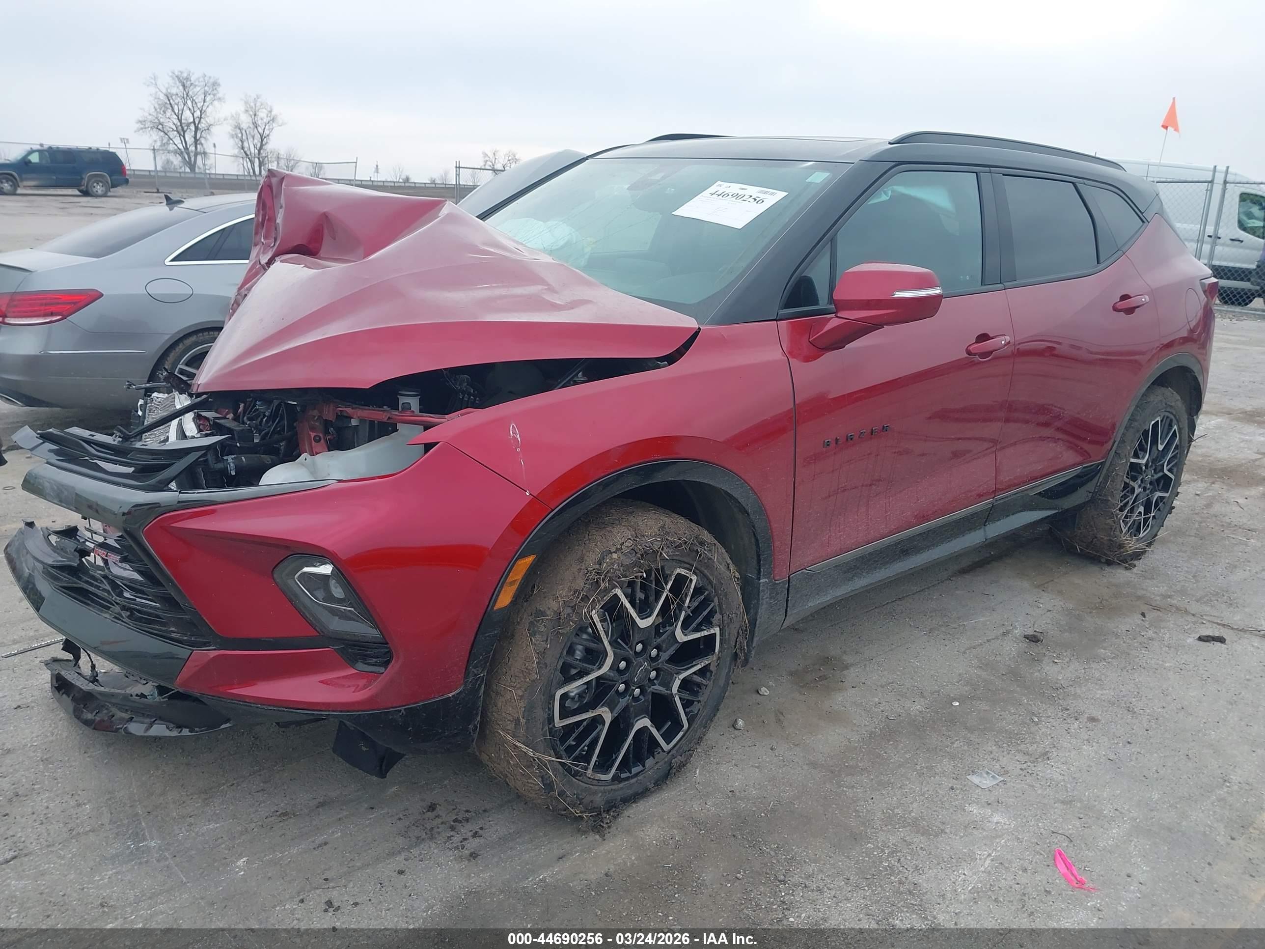 CHEVROLET BLAZER image 2