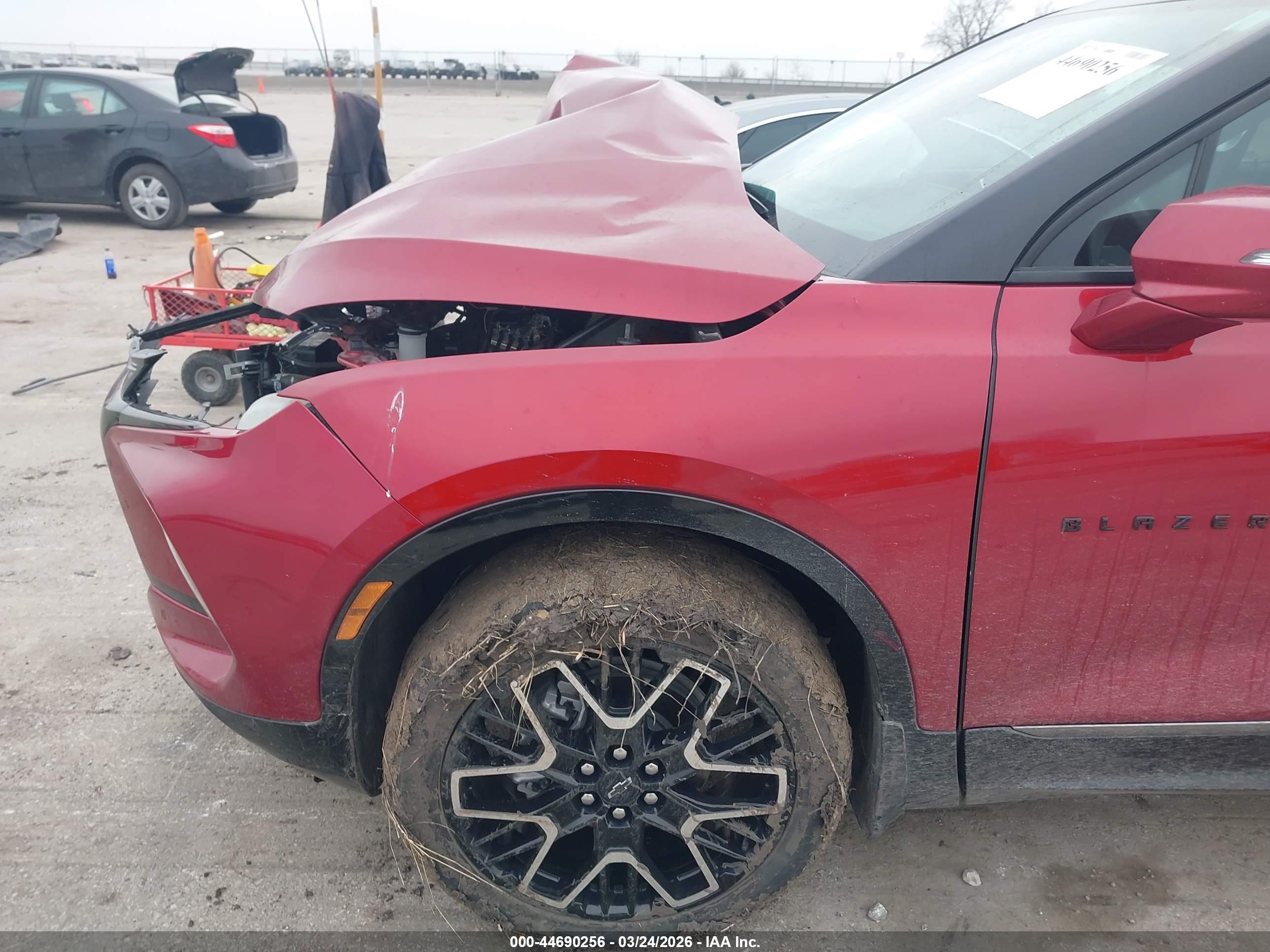 CHEVROLET BLAZER image 6