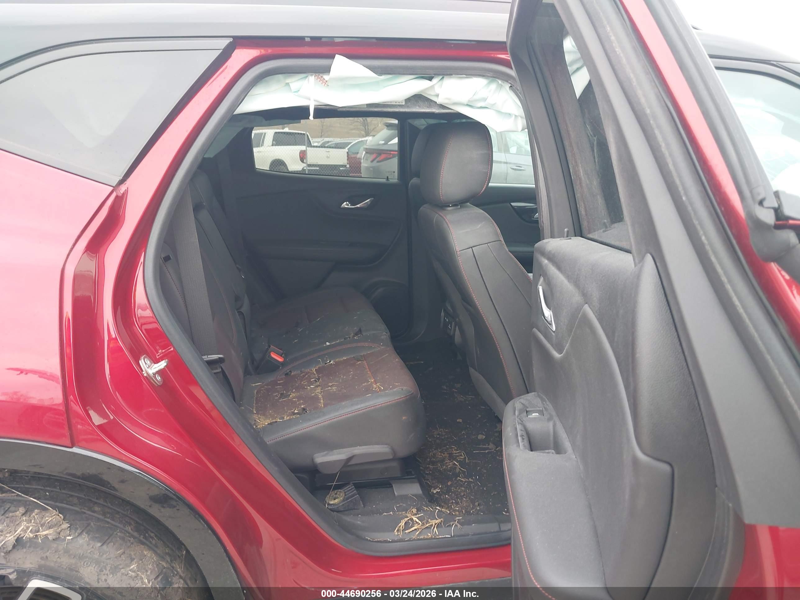 CHEVROLET BLAZER image 8