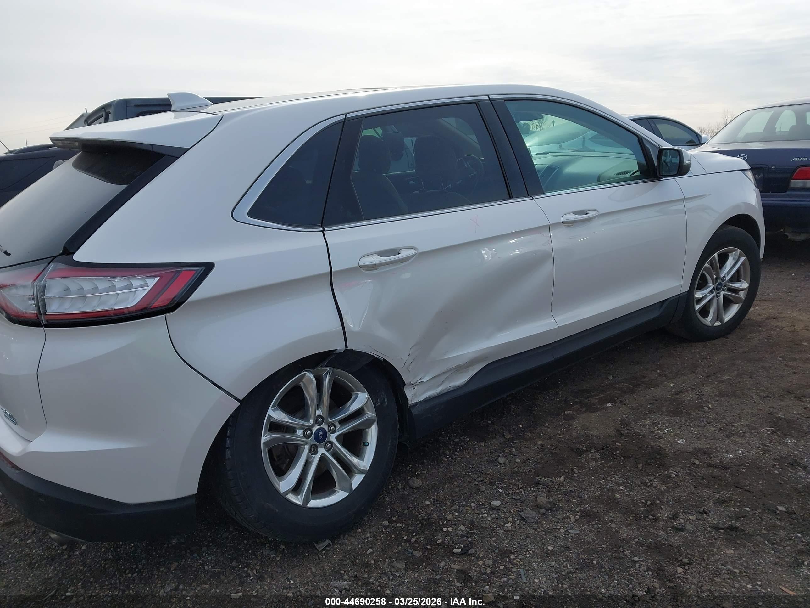 FORD EDGE image 4