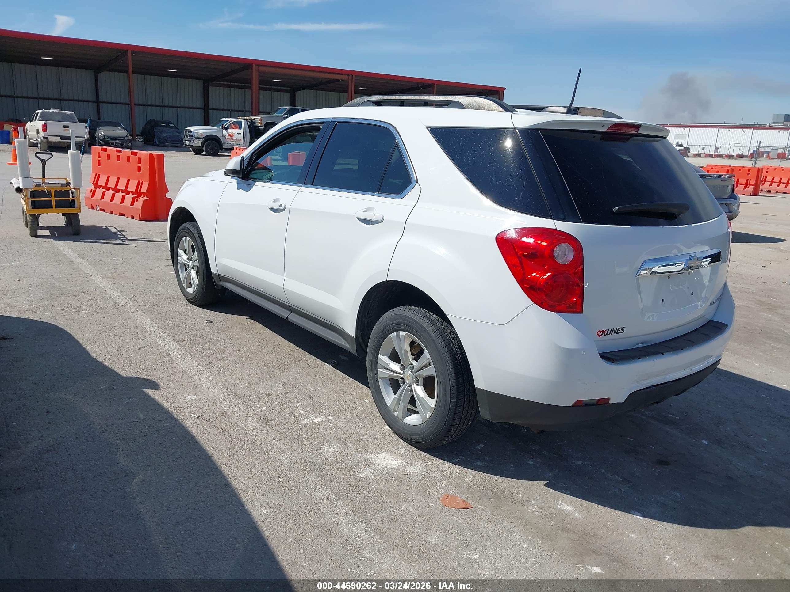 CHEVROLET EQUINOX image 3