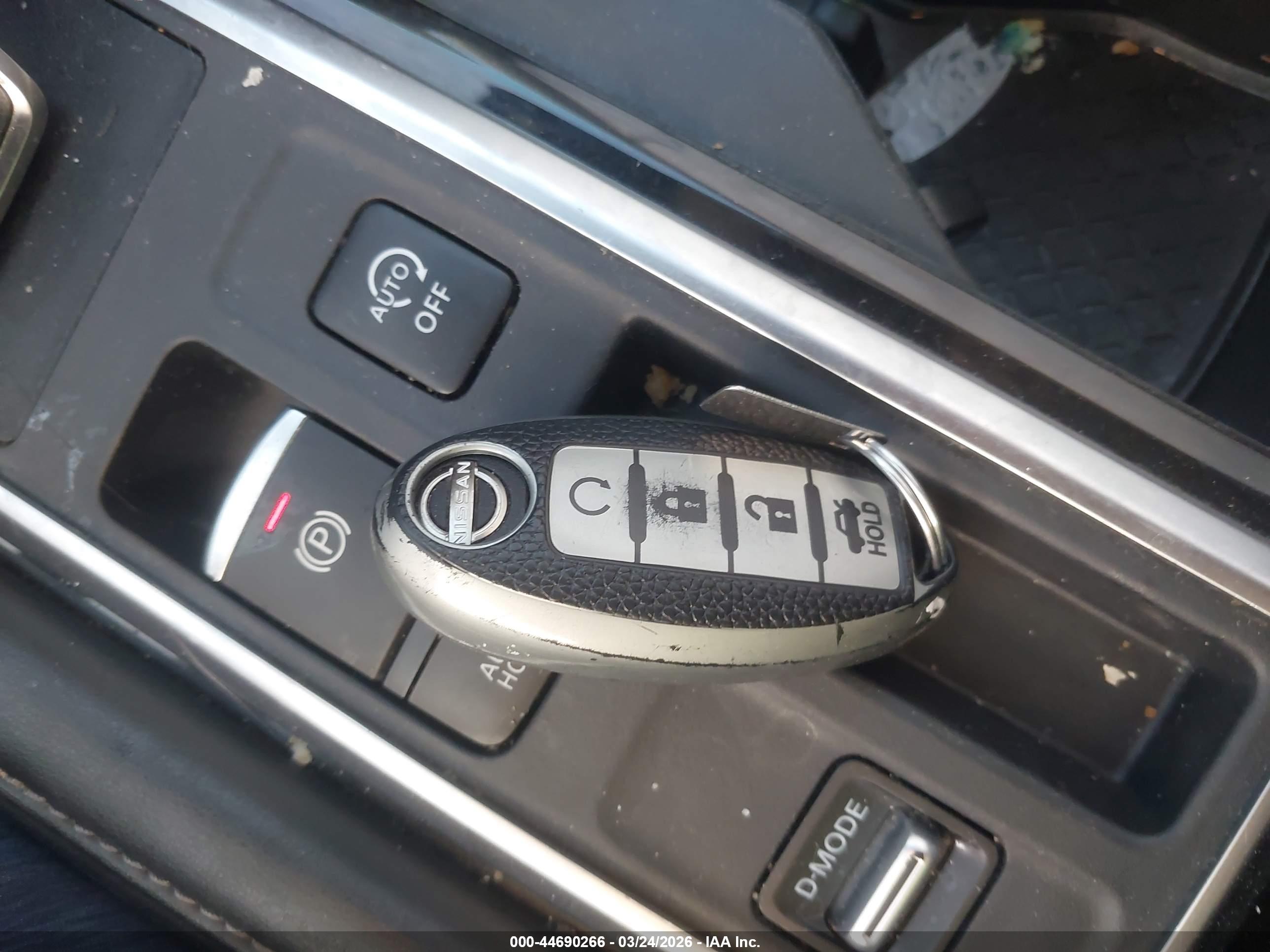 NISSAN PATHFINDER image 11