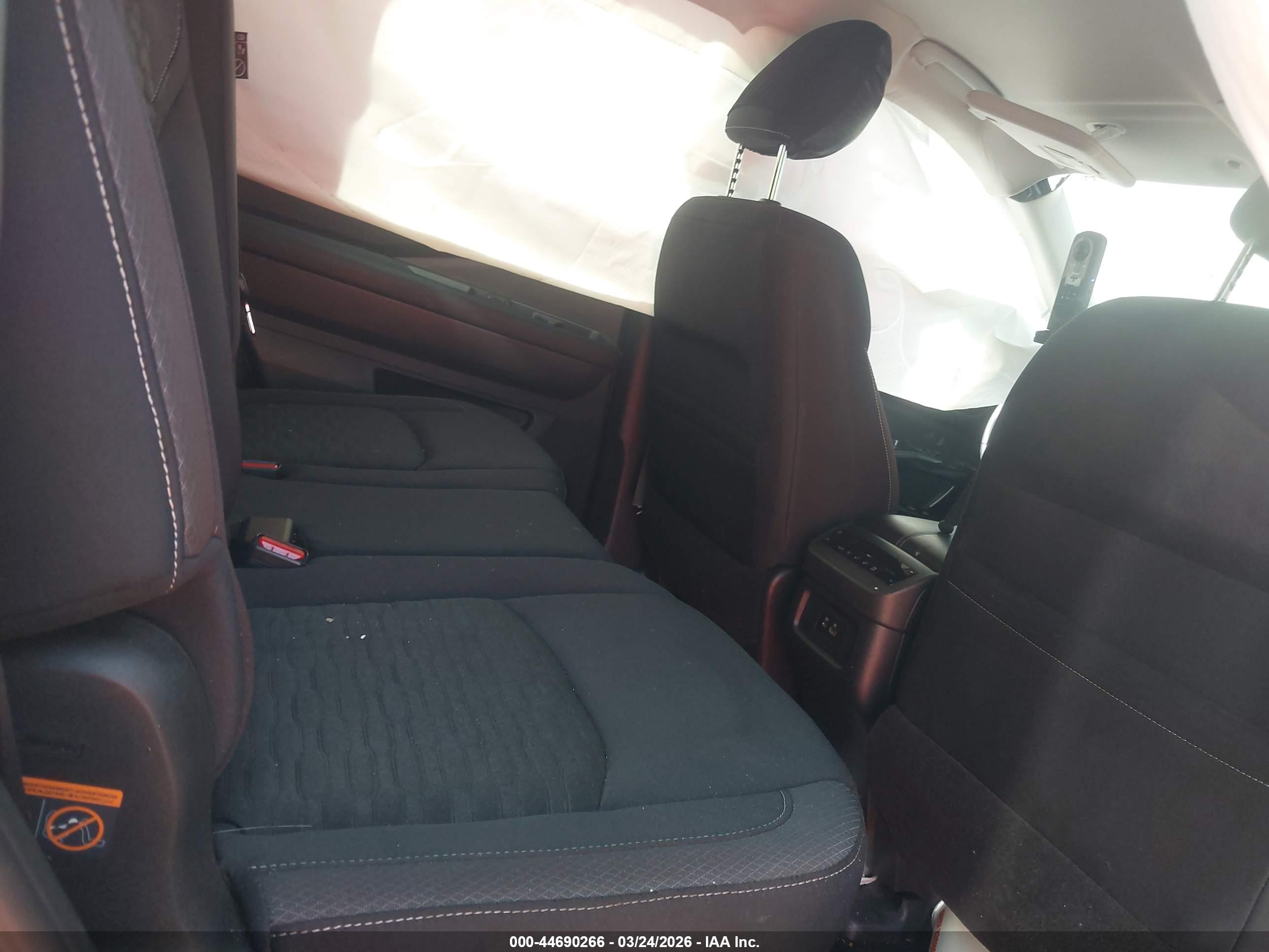 NISSAN PATHFINDER image 8