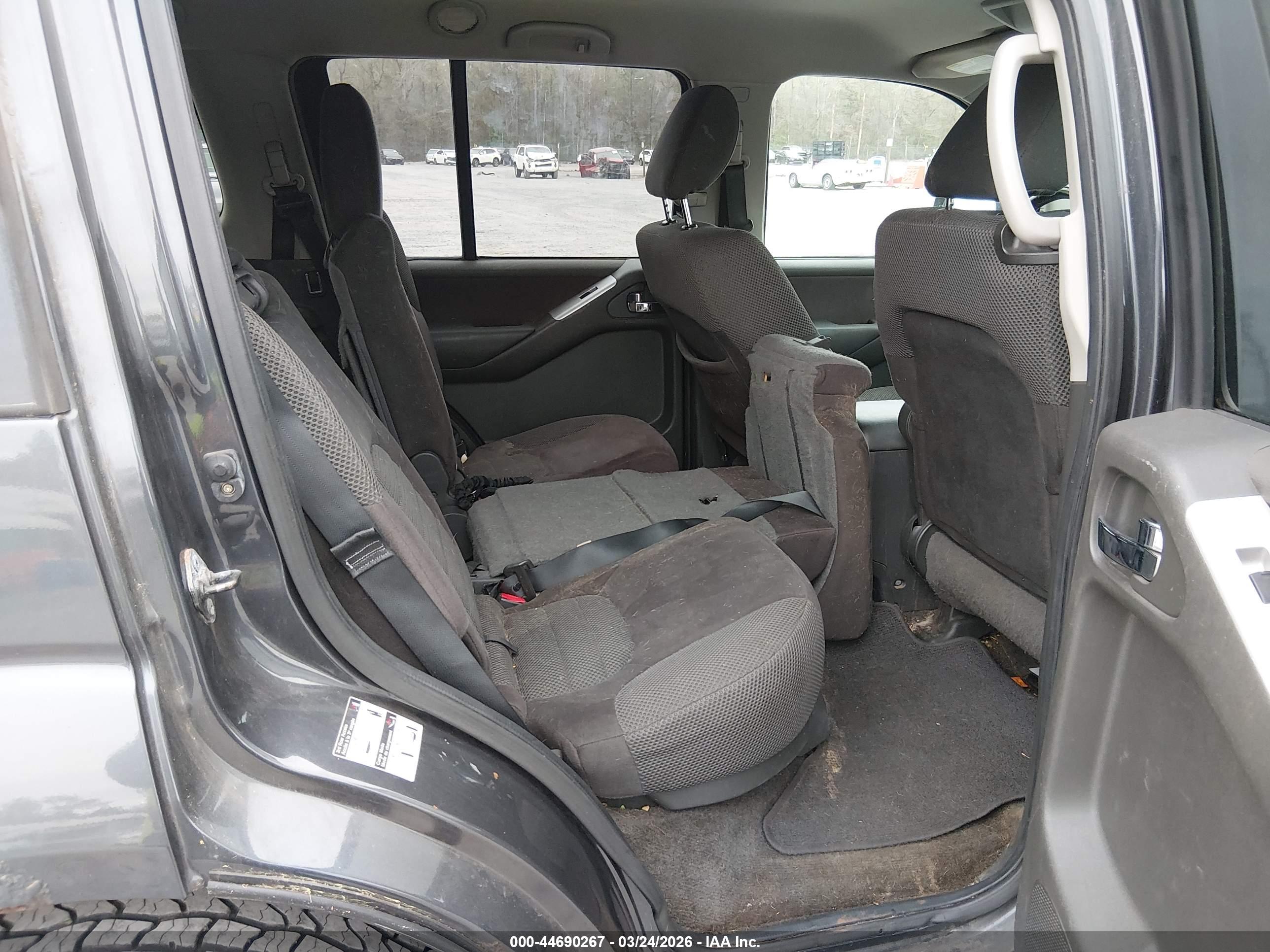 NISSAN PATHFINDER image 8