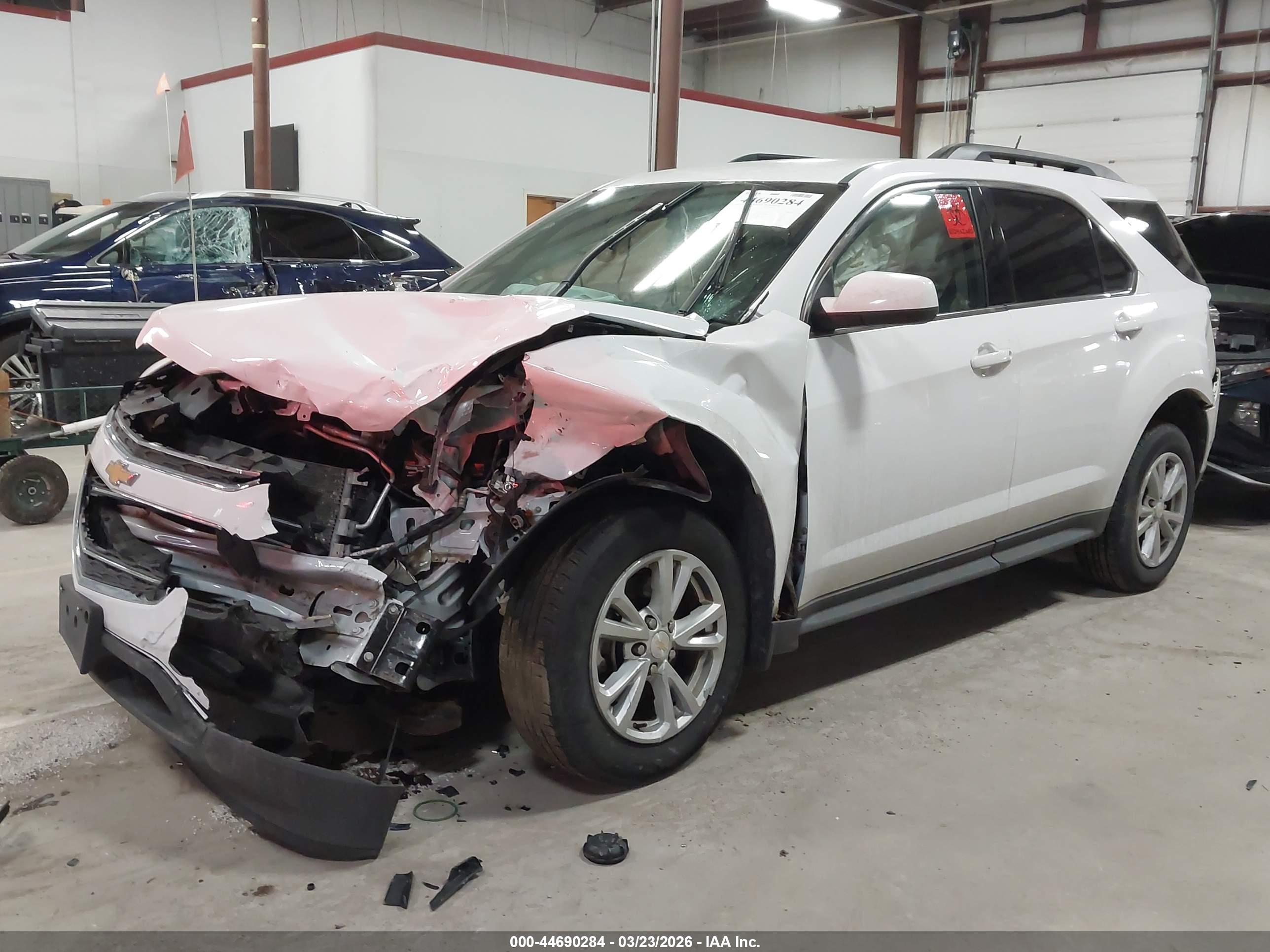 CHEVROLET EQUINOX image 2
