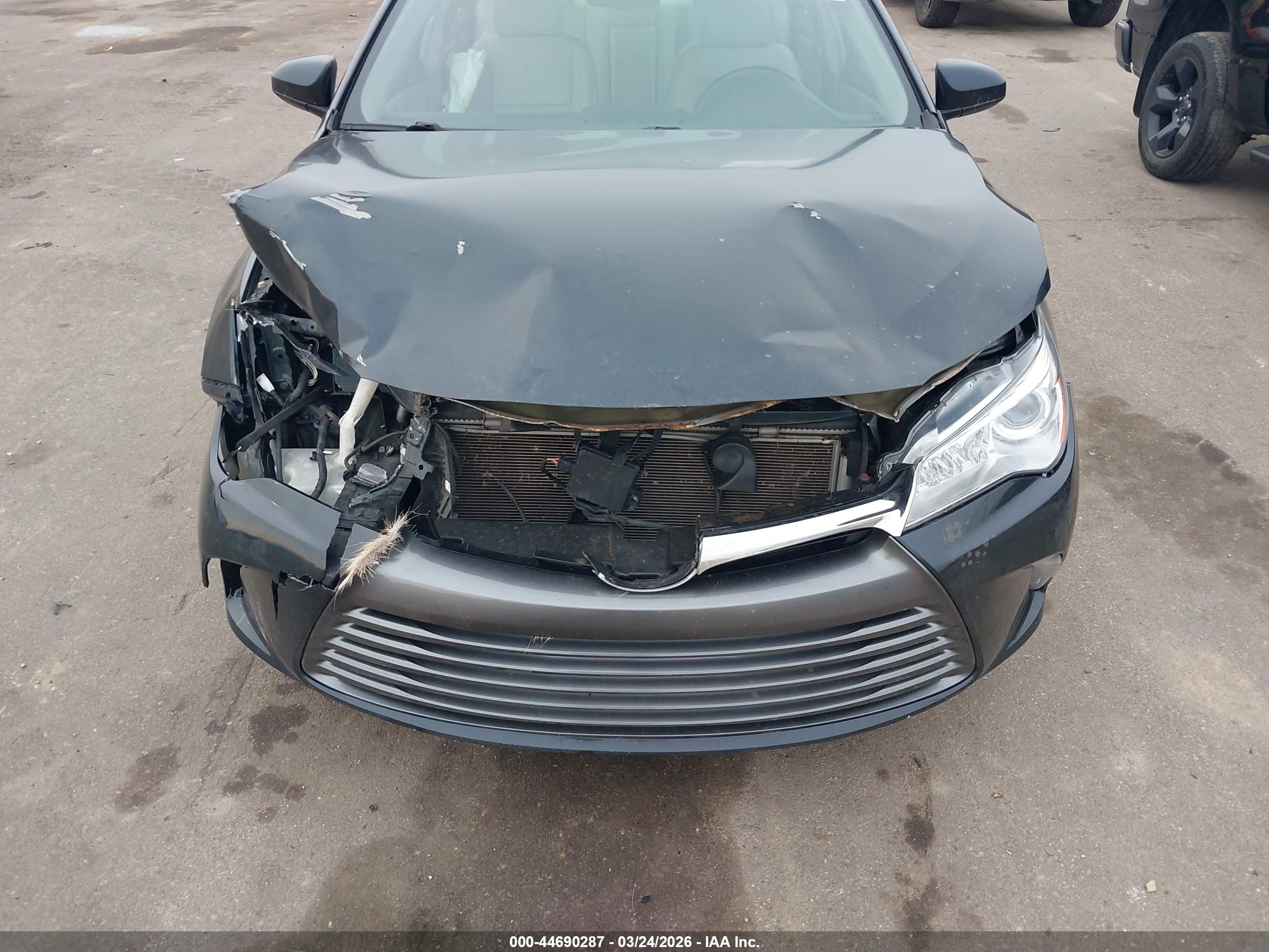TOYOTA CAMRY image 6