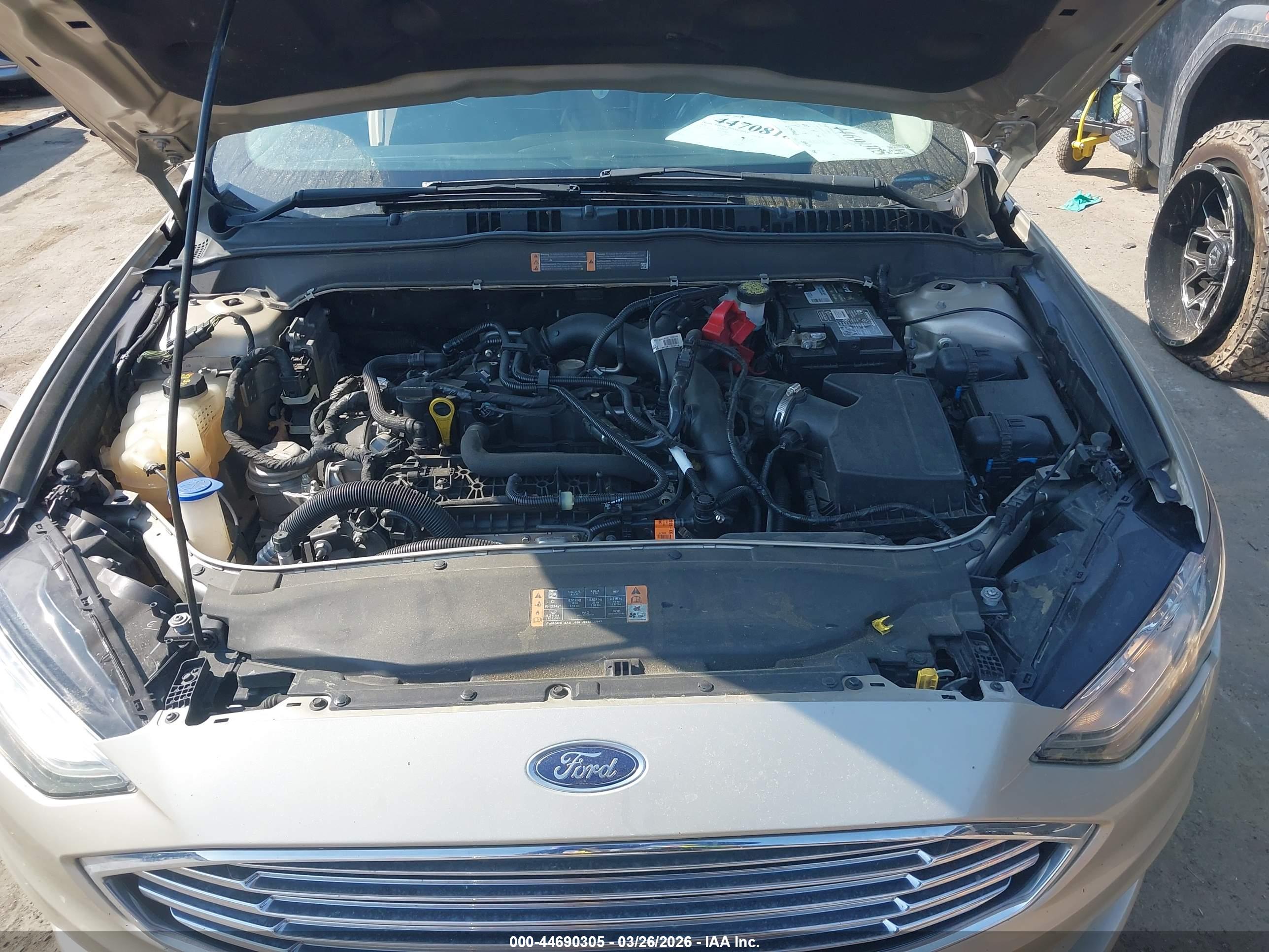 FORD FUSION image 10