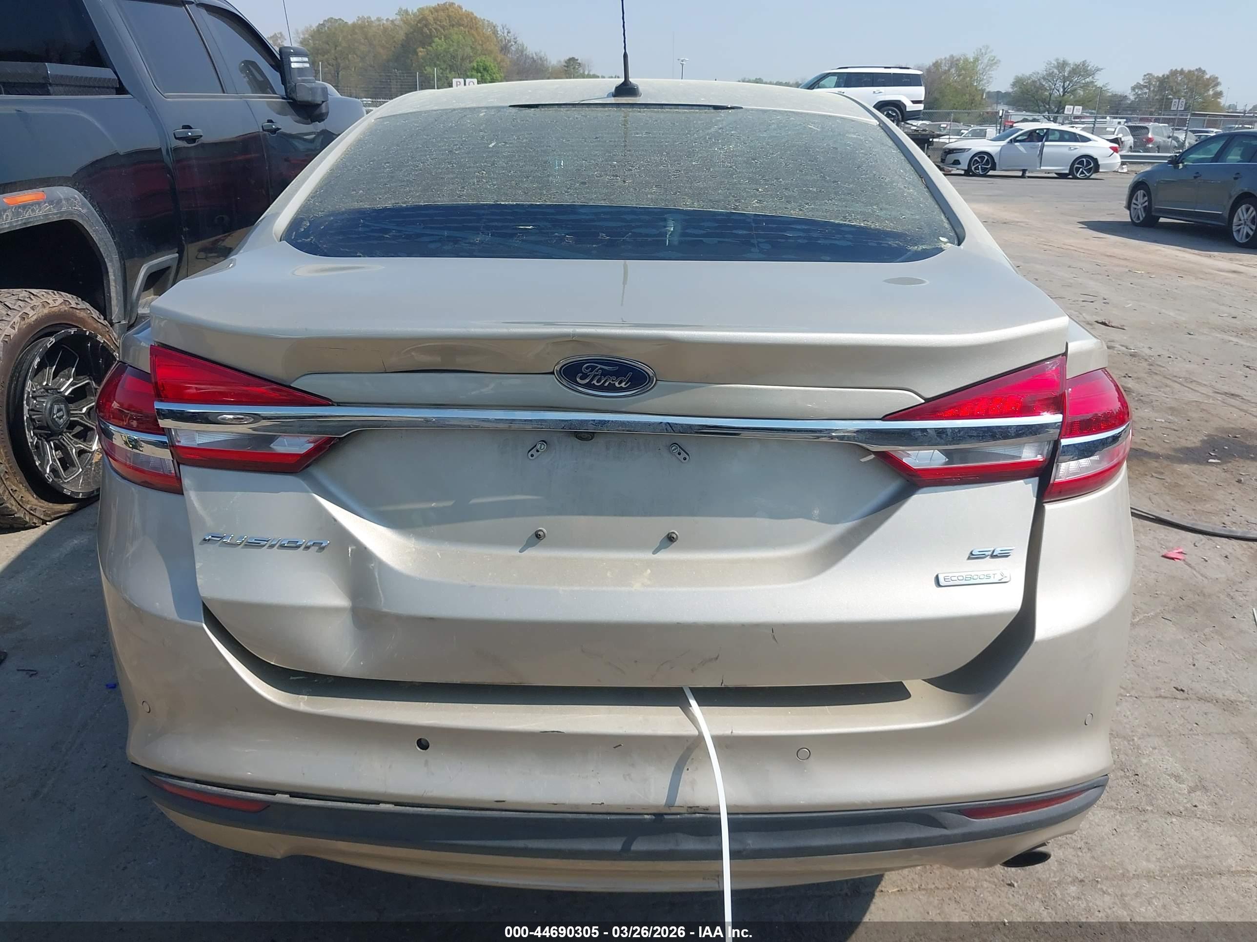 FORD FUSION image 6