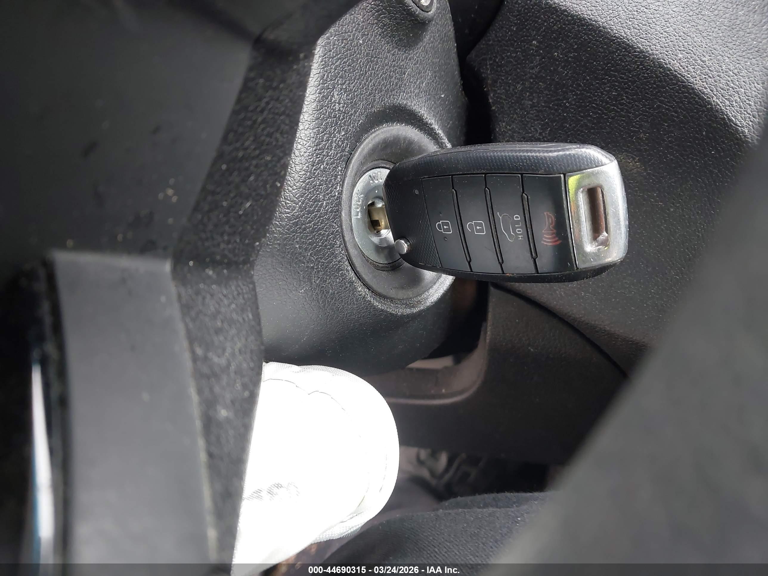 KIA SORENTO image 11