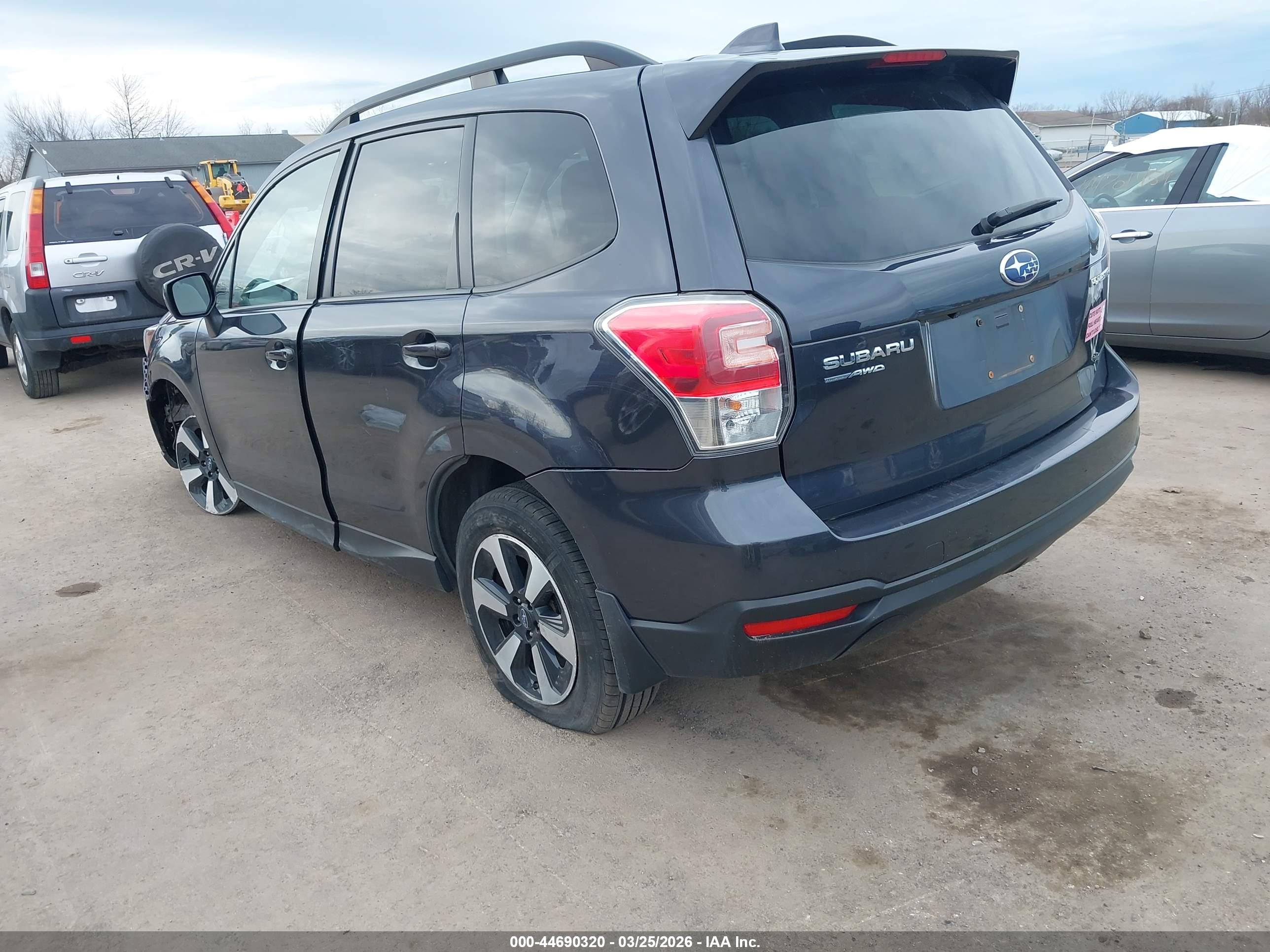 SUBARU FORESTER image 3