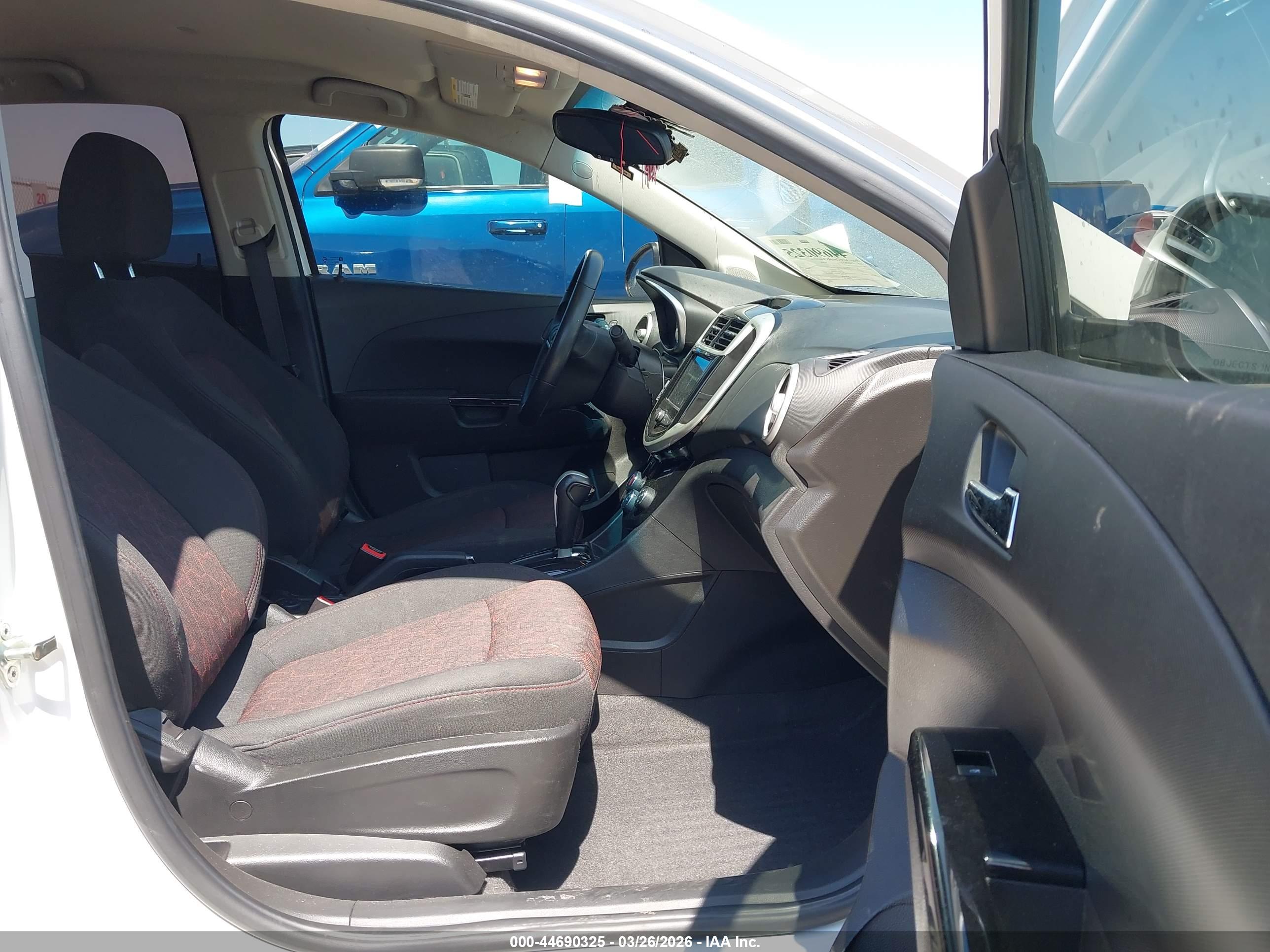 CHEVROLET SONIC image 5