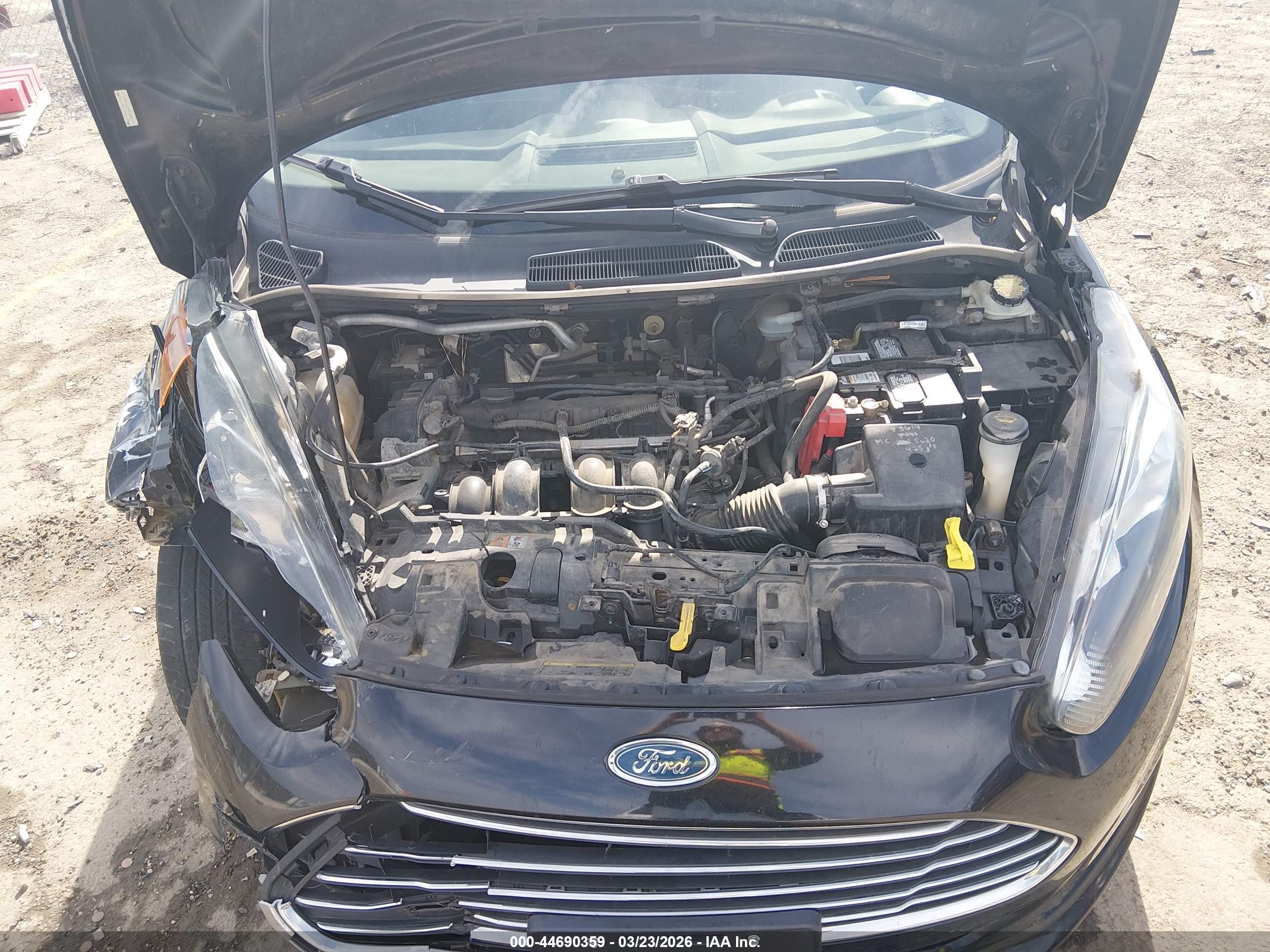 FORD FIESTA image 10