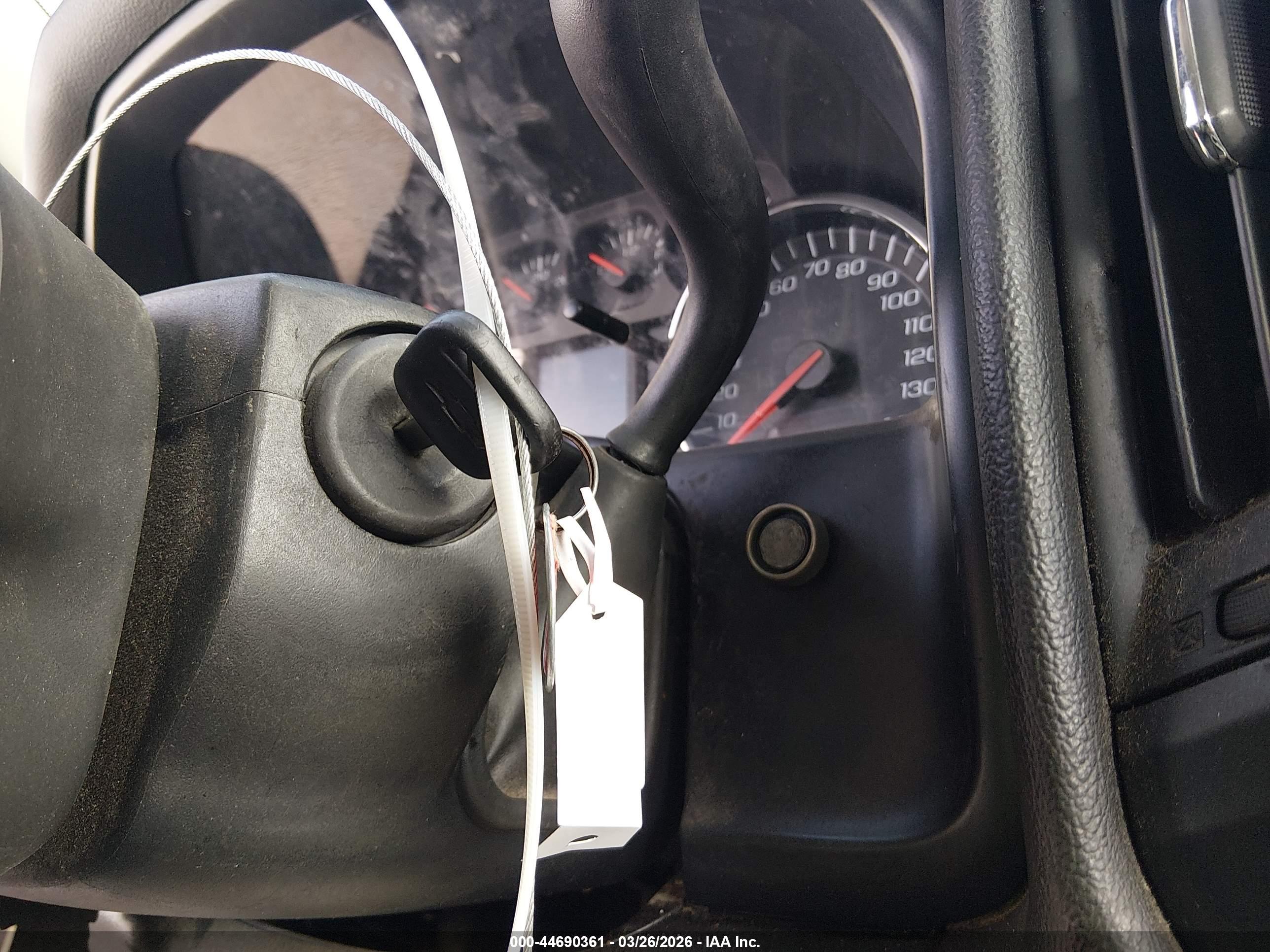 CHEVROLET SILVERADO image 11