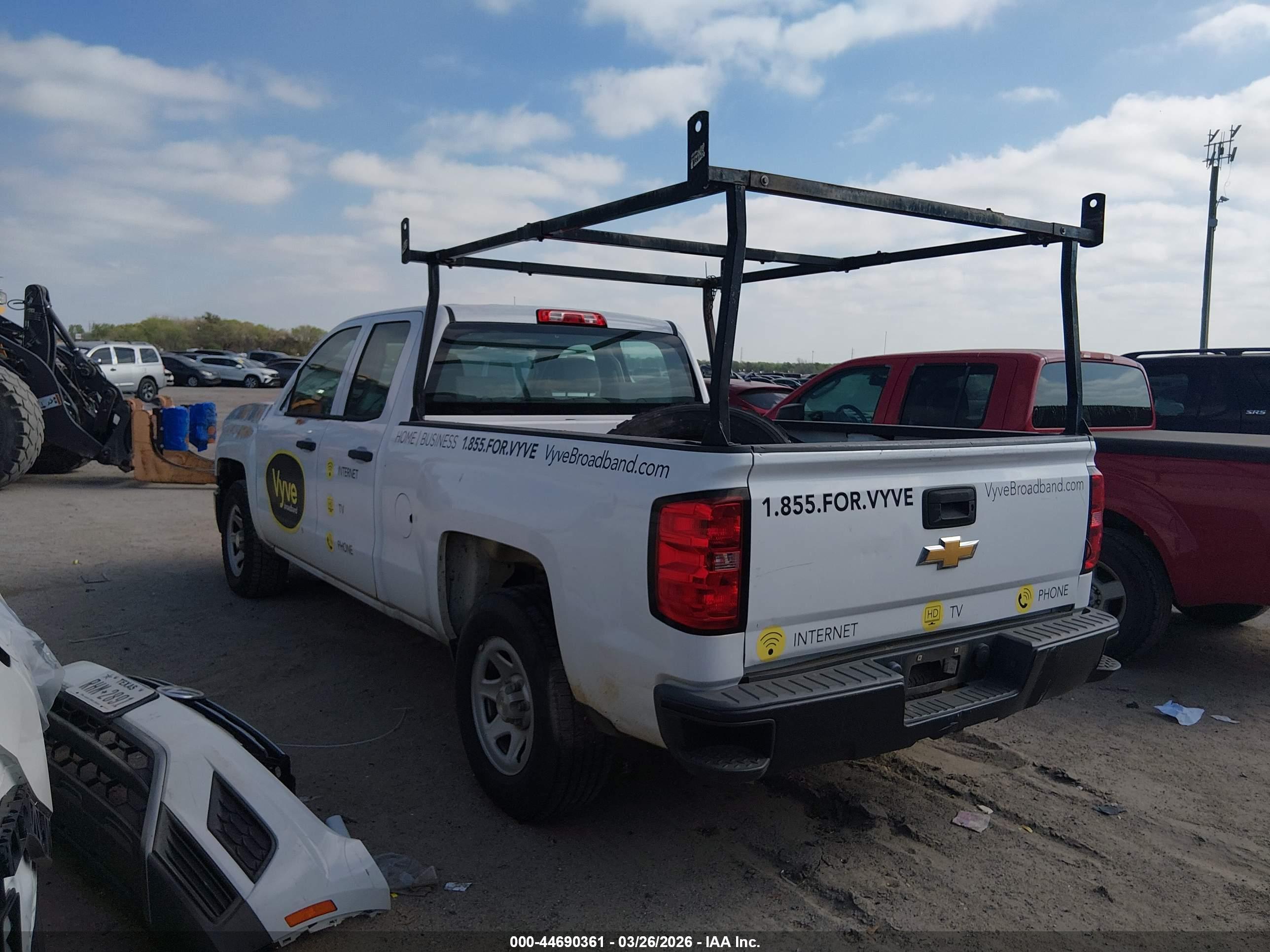 CHEVROLET SILVERADO image 3