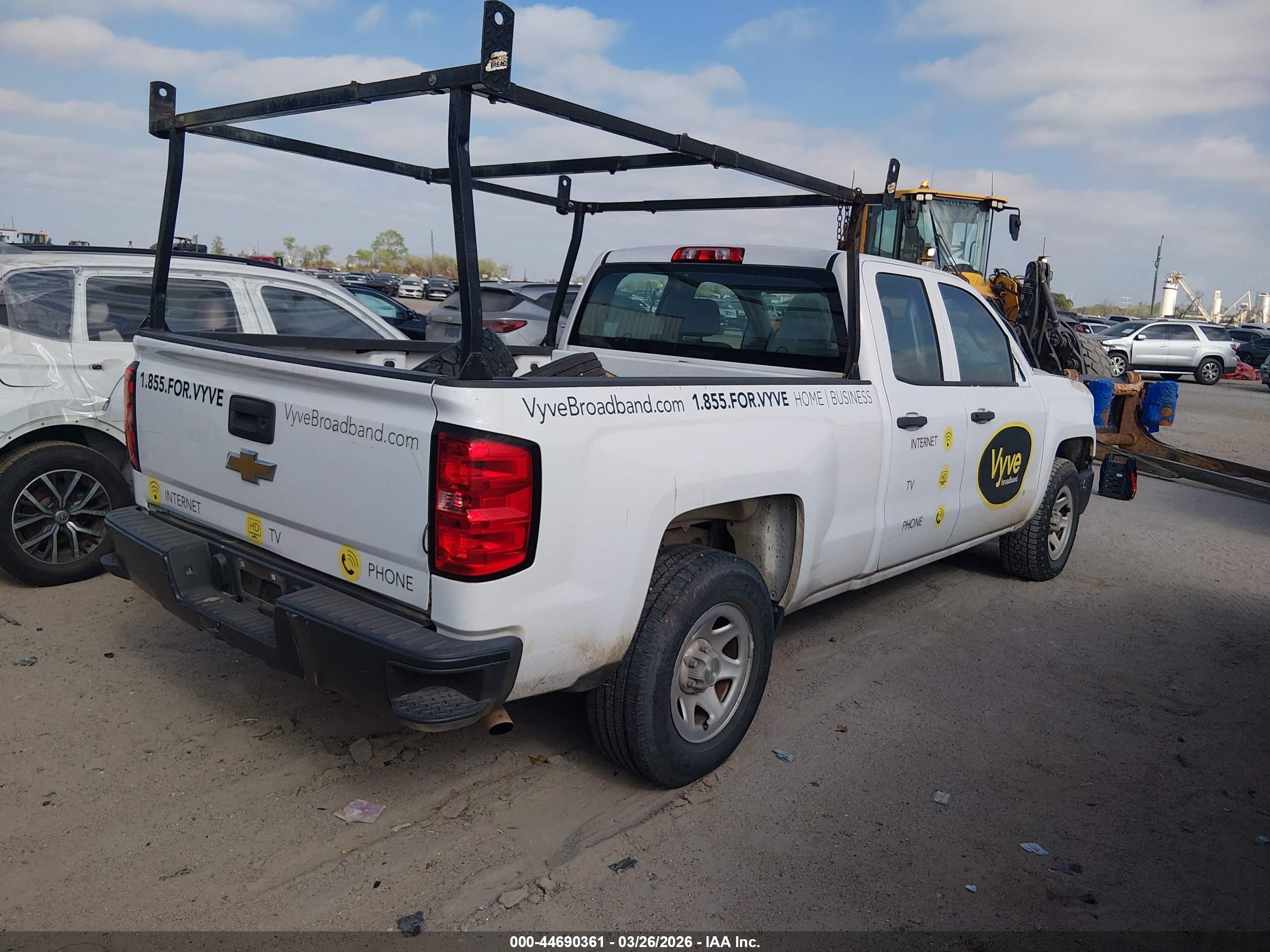 CHEVROLET SILVERADO image 4