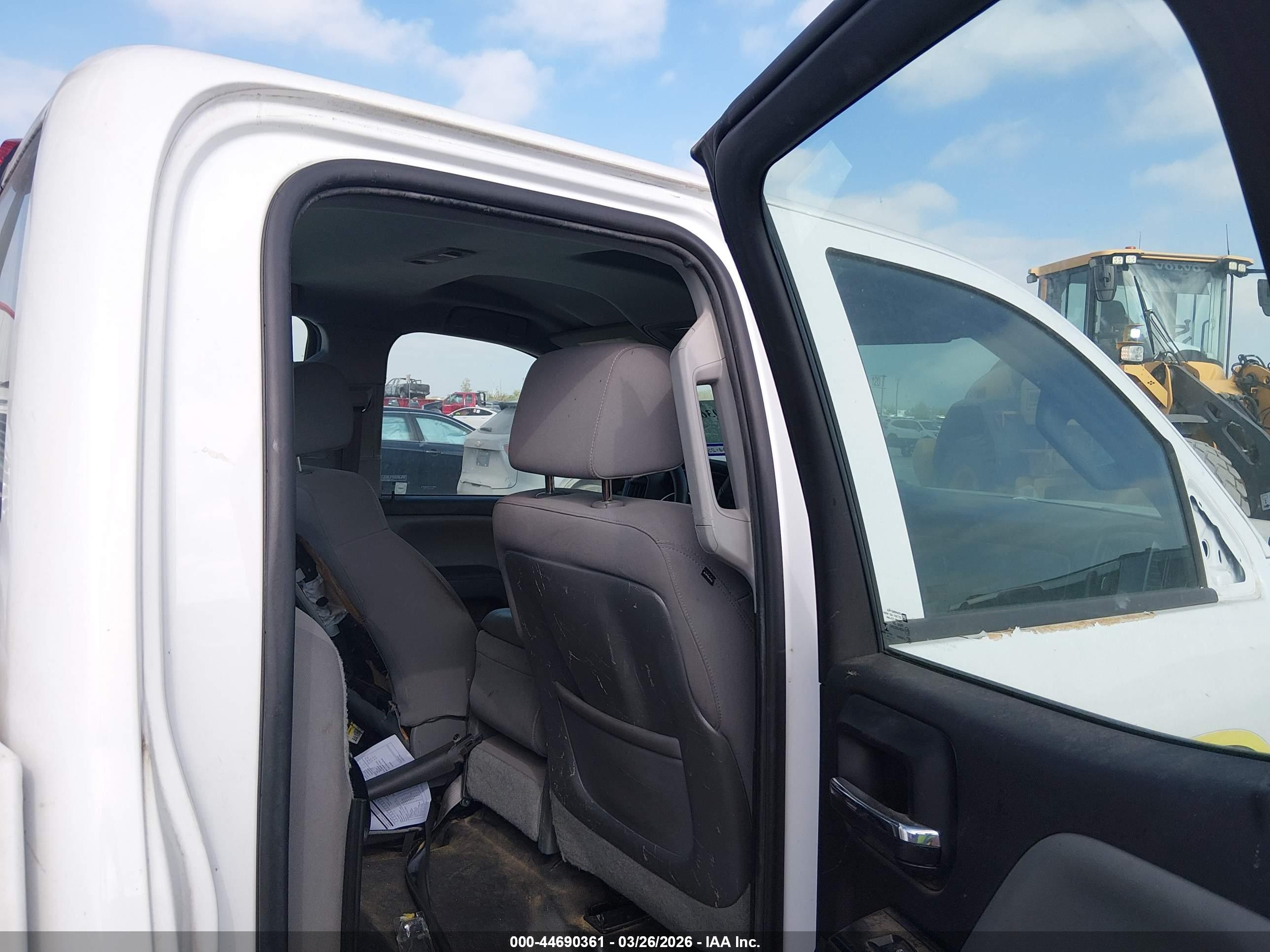 CHEVROLET SILVERADO image 8