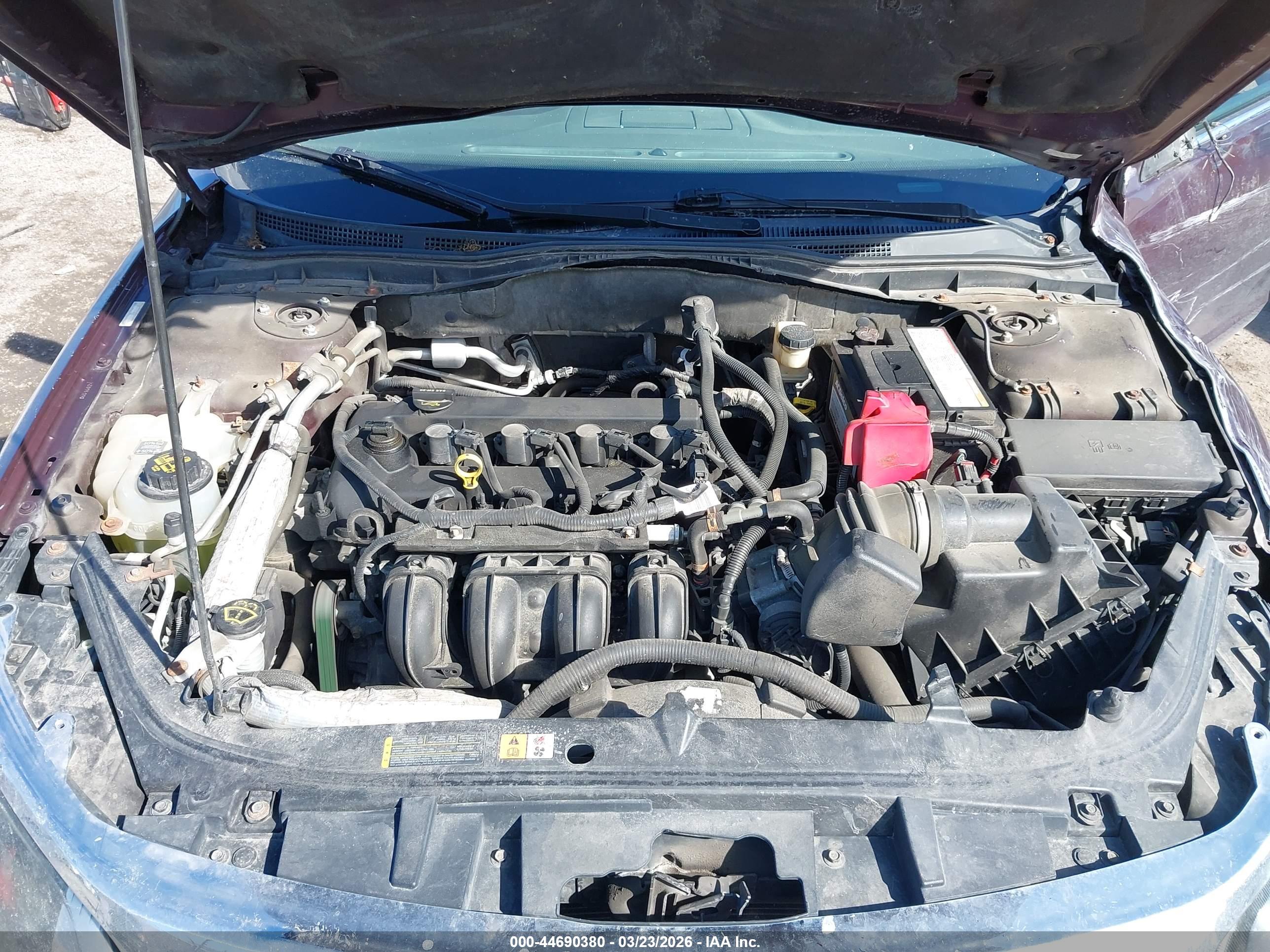 FORD FUSION image 10