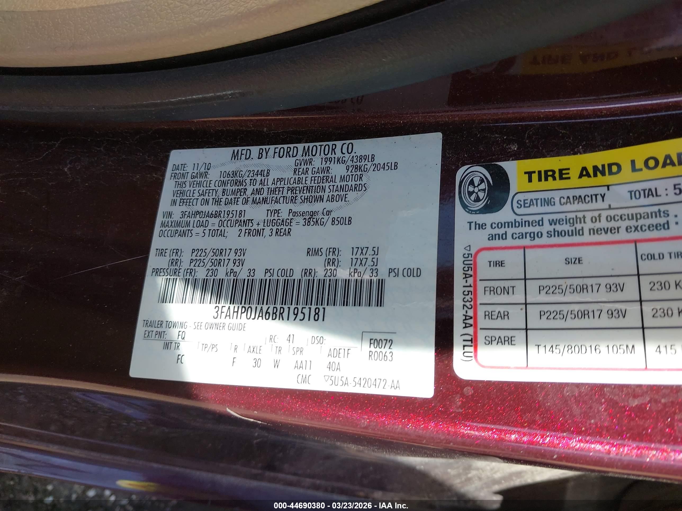 FORD FUSION image 9