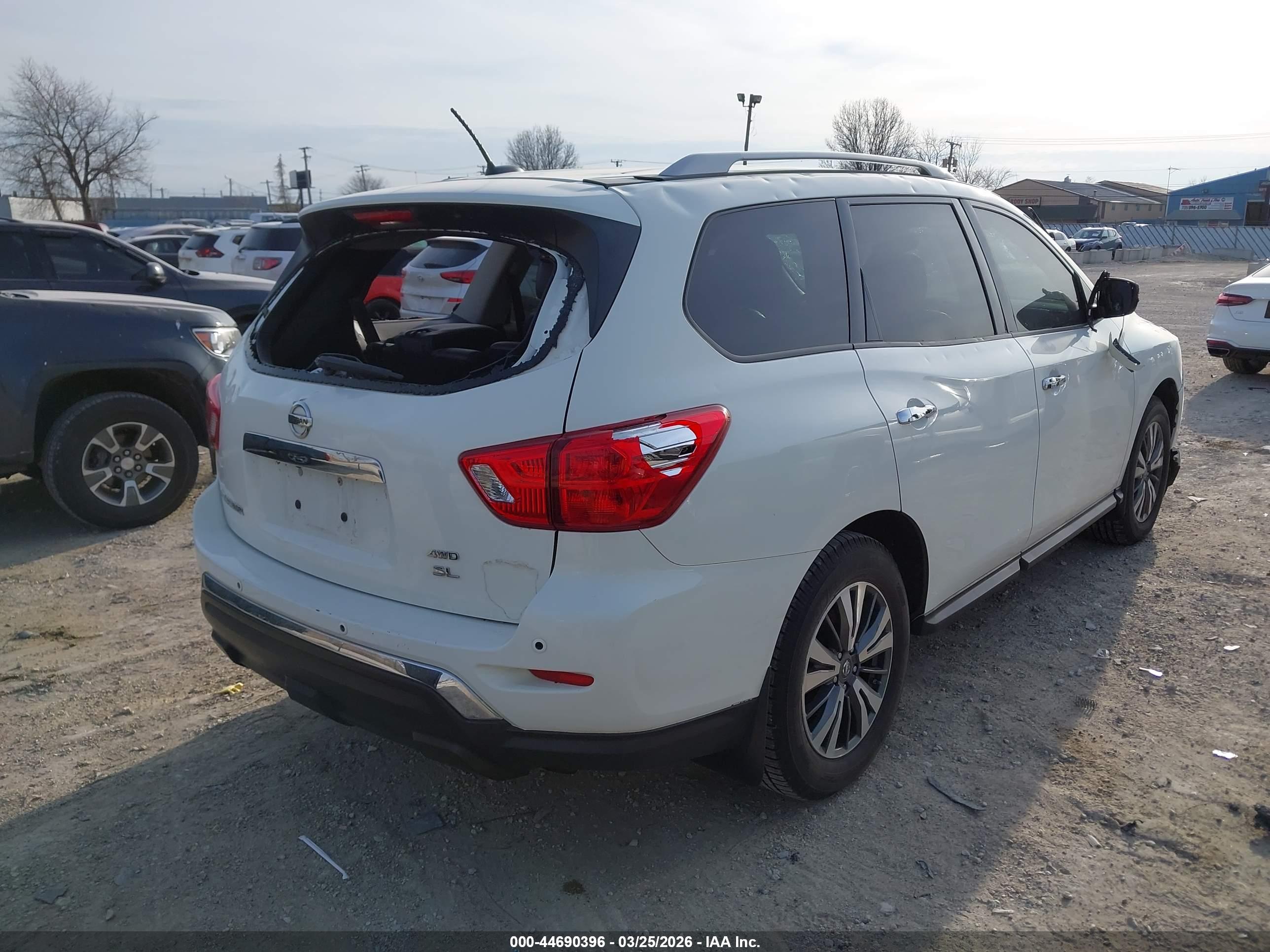 NISSAN PATHFINDER image 4