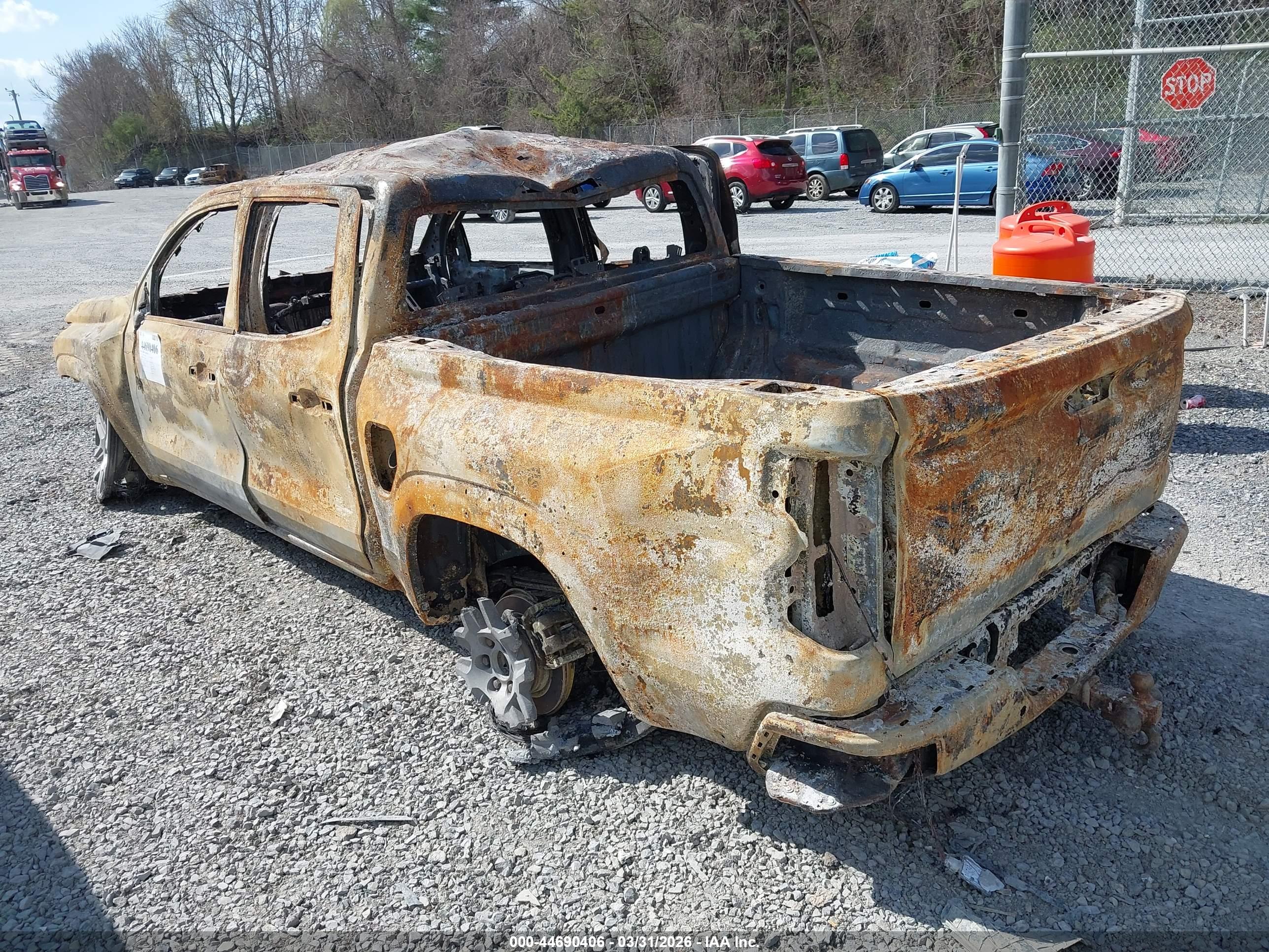 CHEVROLET COLORADO image 3