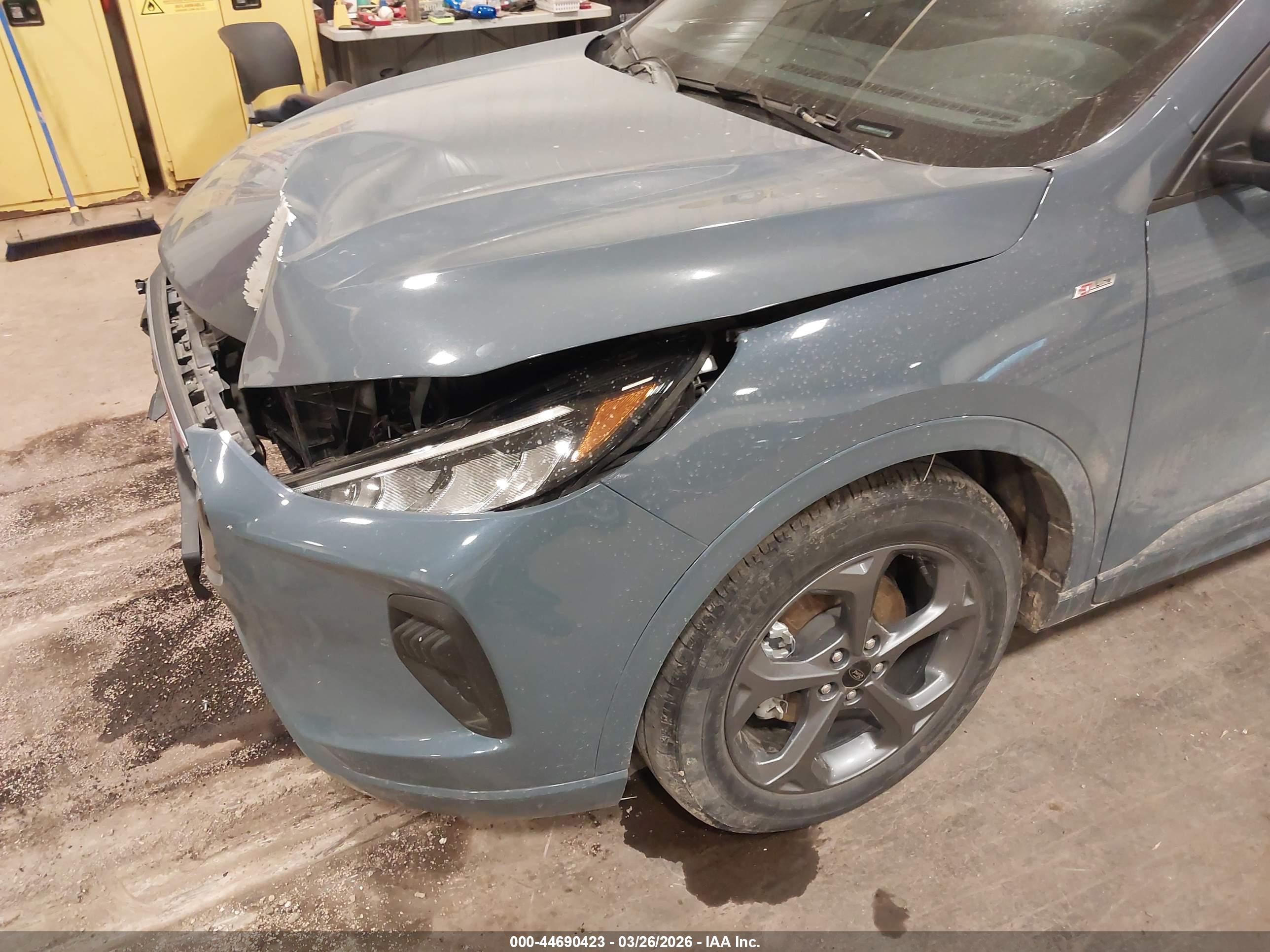 FORD ESCAPE image 6