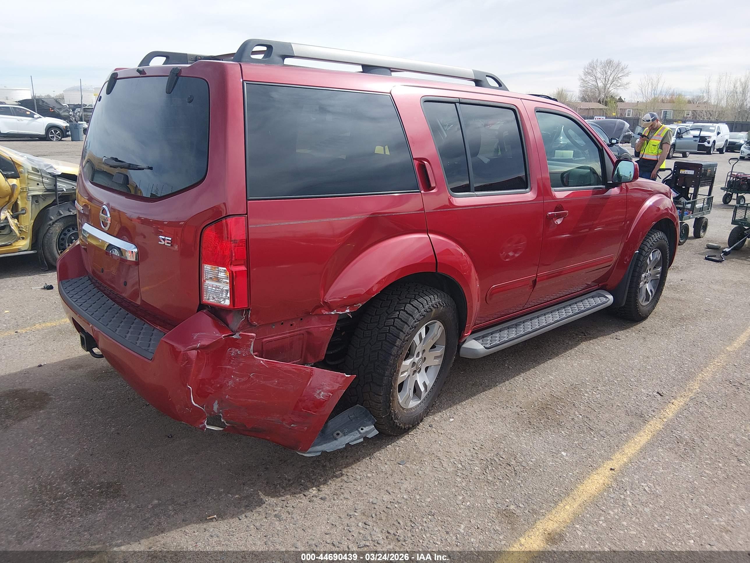 NISSAN PATHFINDER image 4