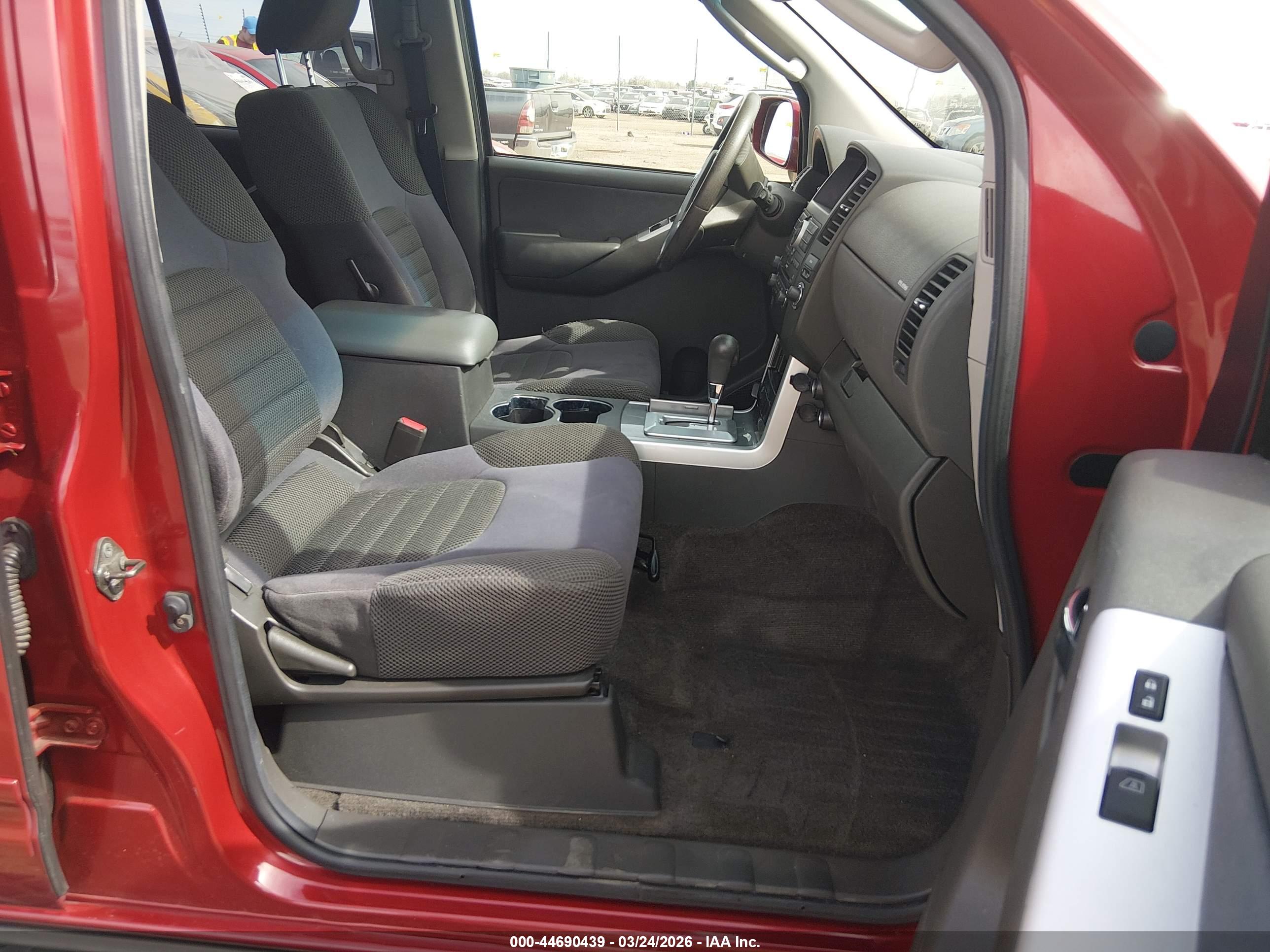 NISSAN PATHFINDER image 5