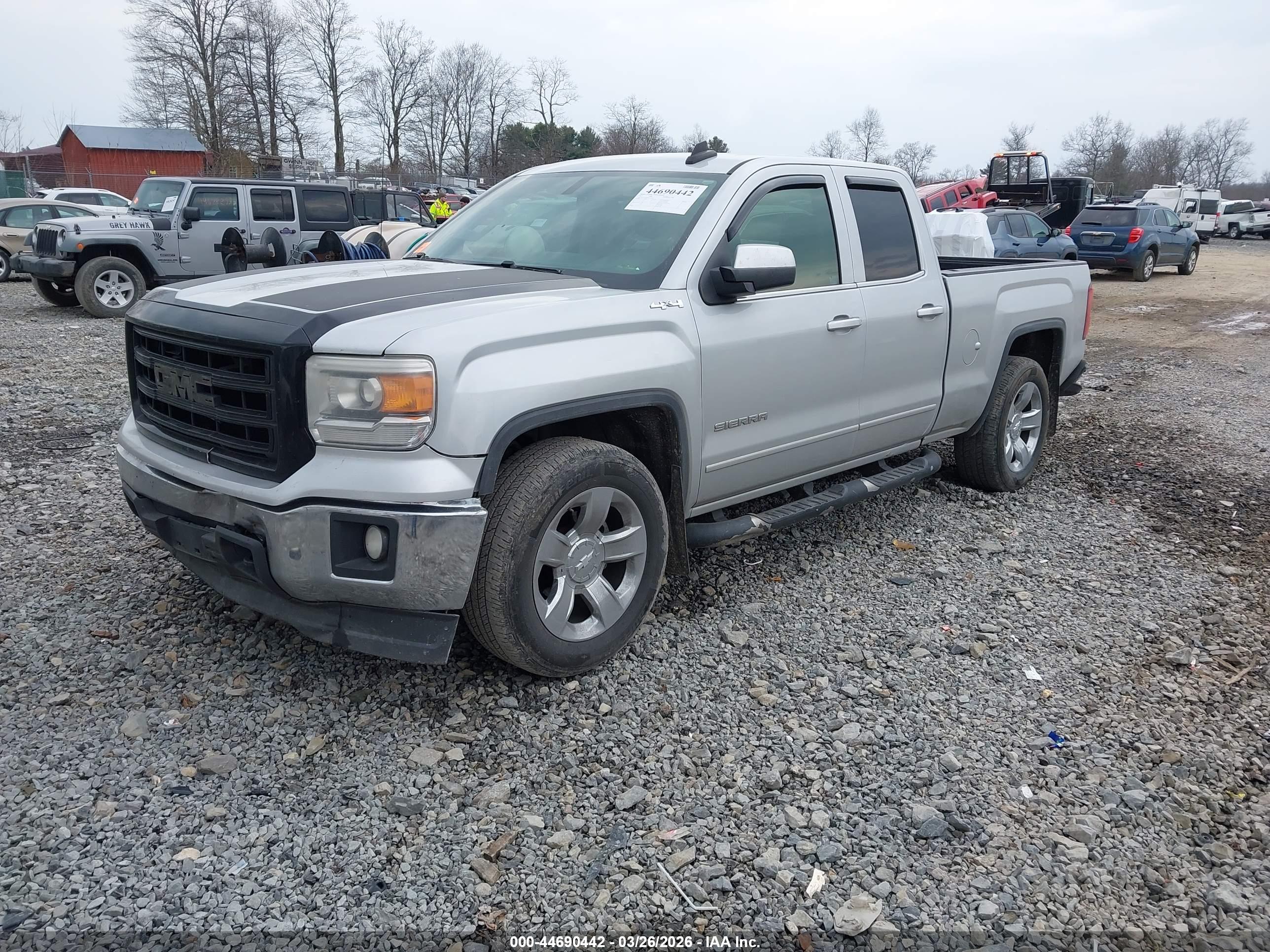 GMC SIERRA image 2